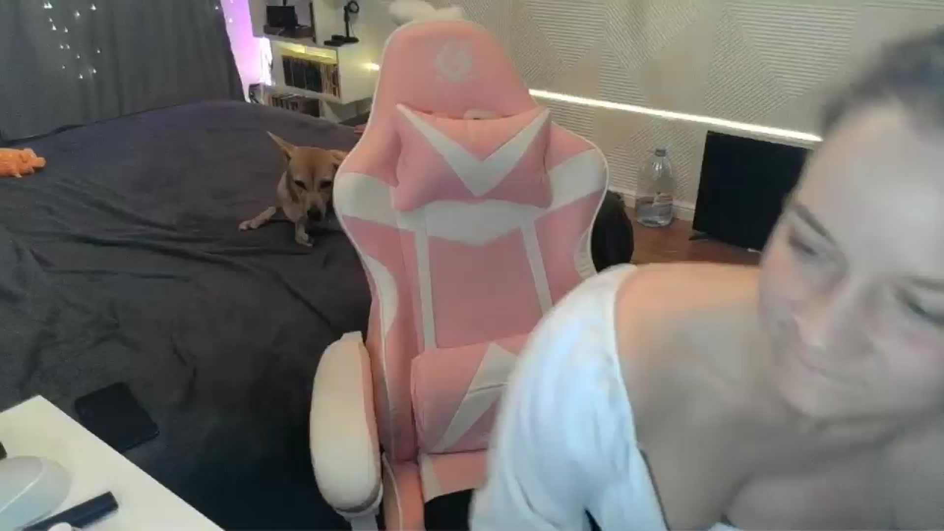 Gallery image thumbnail from Qi_ra's myfreecams stream on, 12/31/2025, 19:18 image 20 of 20