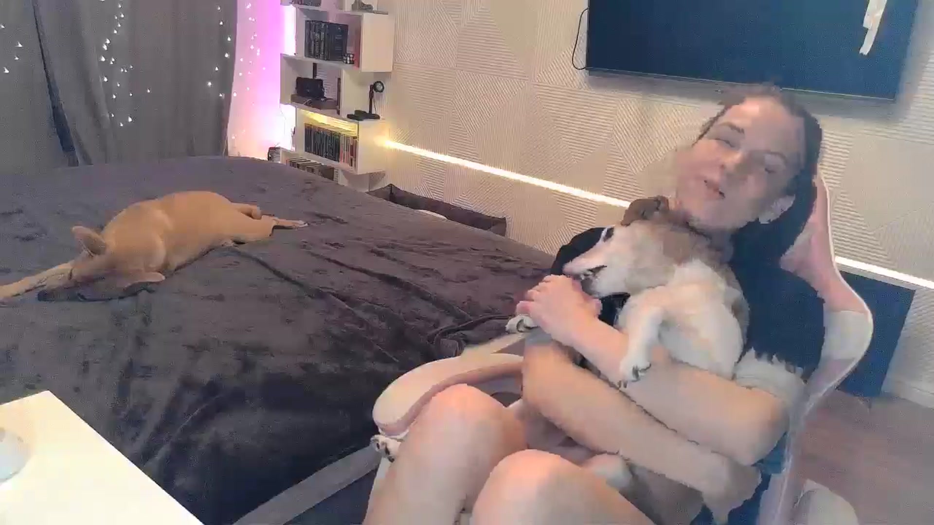 Gallery image thumbnail from Qi_ra's myfreecams stream on, 01/01/2026, 23:04 image 13 of 20