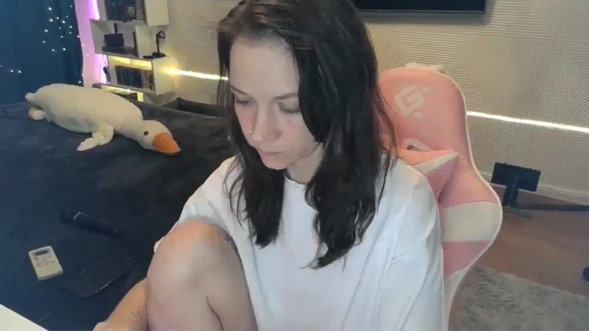 Gallery image thumbnail from Qi_ra's myfreecams stream on, 02/16/2026, 21:36 image 6 of 20