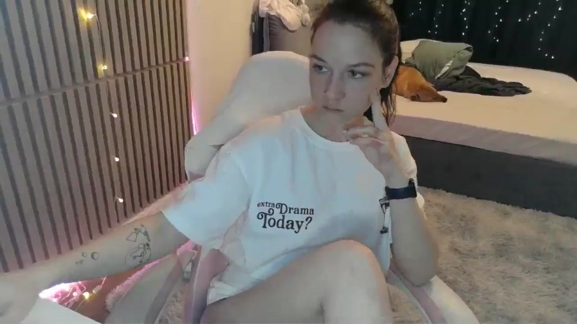 Gallery image thumbnail from Qi_ra's myfreecams stream on, 02/23/2026, 17:22 image 10 of 20
