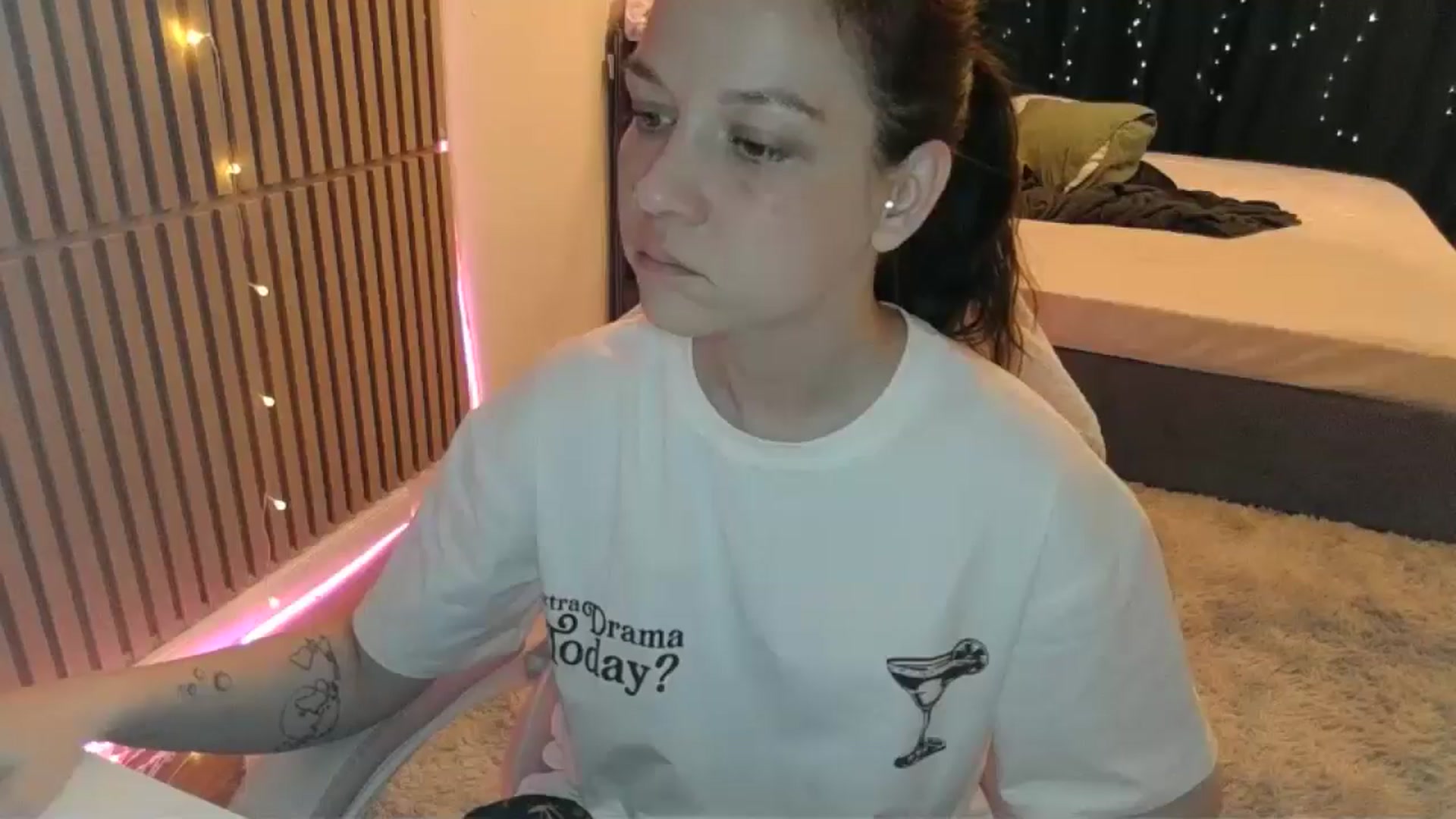 Gallery image thumbnail from Qi_ra's myfreecams stream on, 02/23/2026, 20:13 image 7 of 20