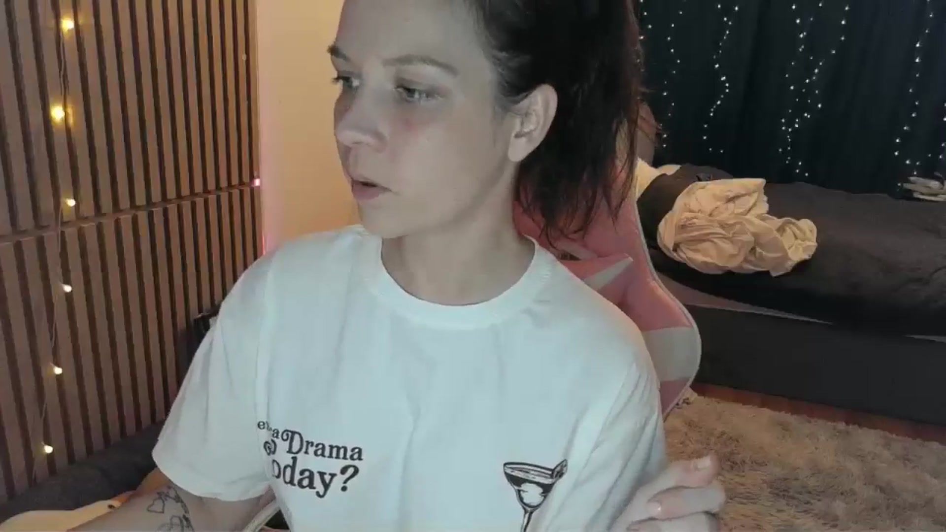 Gallery image thumbnail from Qi_ra's myfreecams stream on, 02/28/2026, 20:11 image 10 of 20