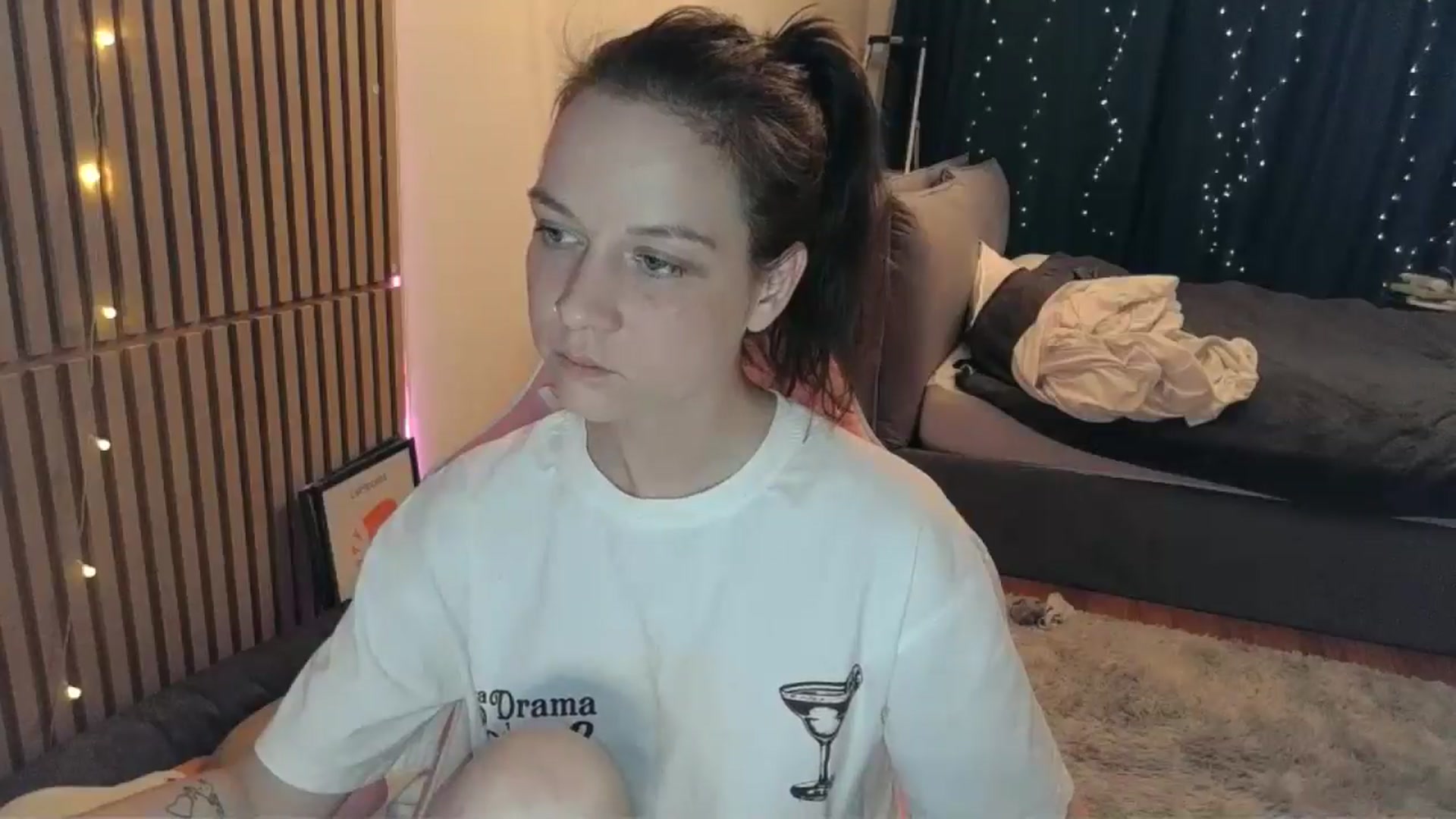 Gallery image thumbnail from Qi_ra's myfreecams stream on, 02/28/2026, 20:11 image 16 of 20