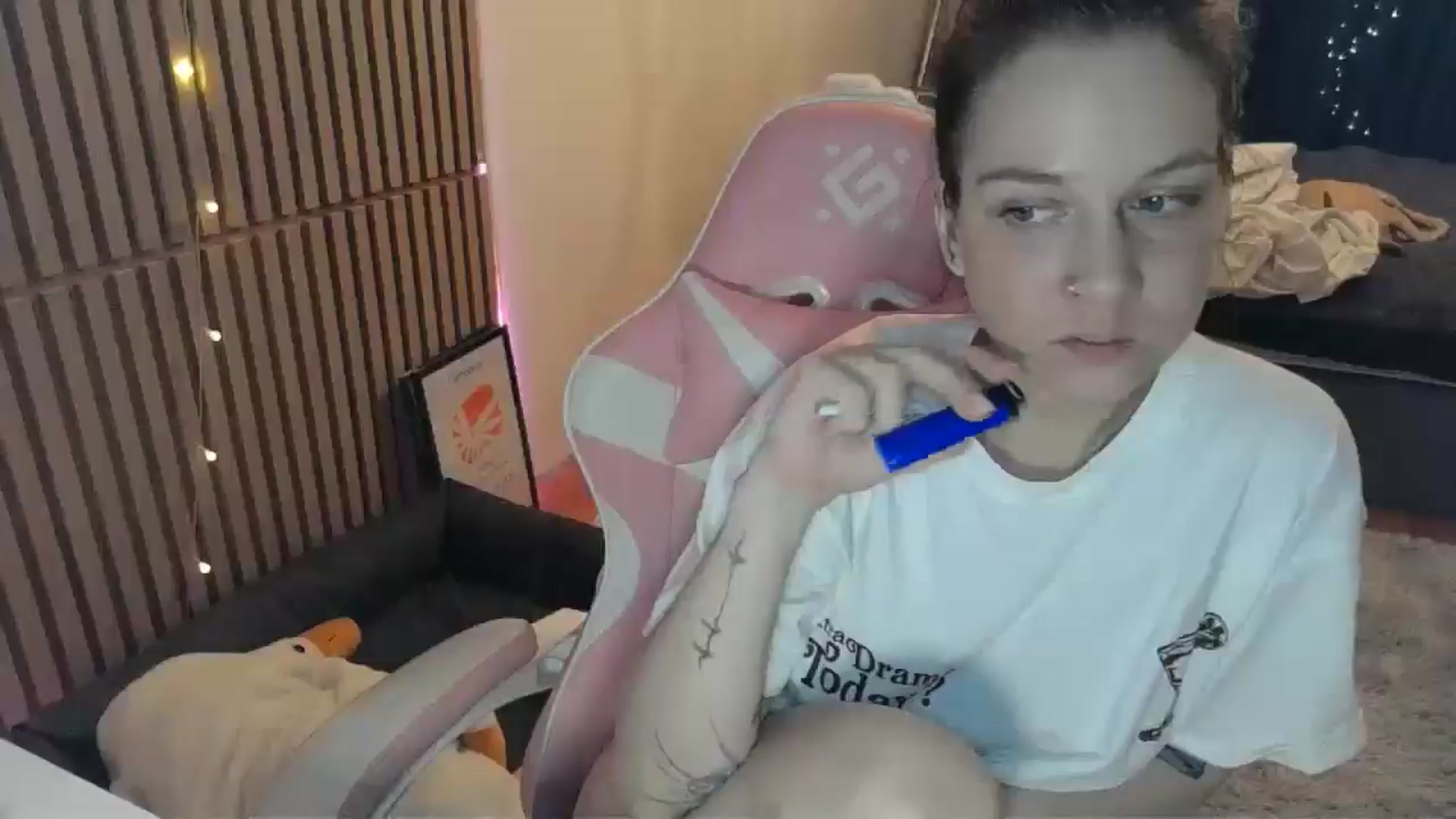 Gallery image thumbnail from Qi_ra's myfreecams stream on, 02/28/2026, 22:56 image 8 of 20