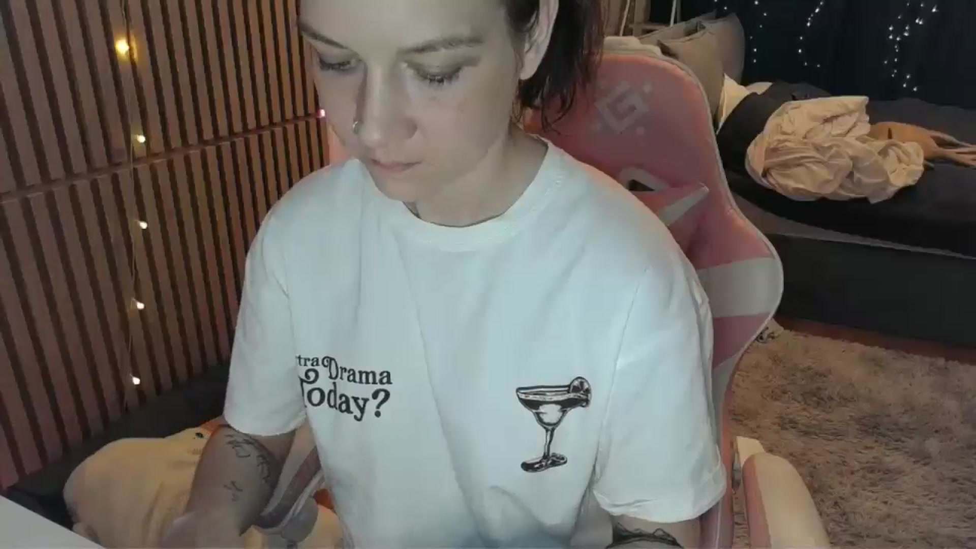 Gallery image thumbnail from Qi_ra's myfreecams stream on, 02/28/2026, 22:56 image 18 of 20