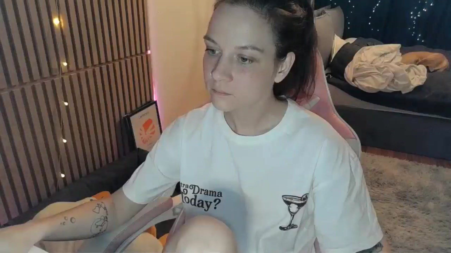 Gallery image thumbnail from Qi_ra's myfreecams stream on, 02/28/2026, 23:21 image 18 of 20