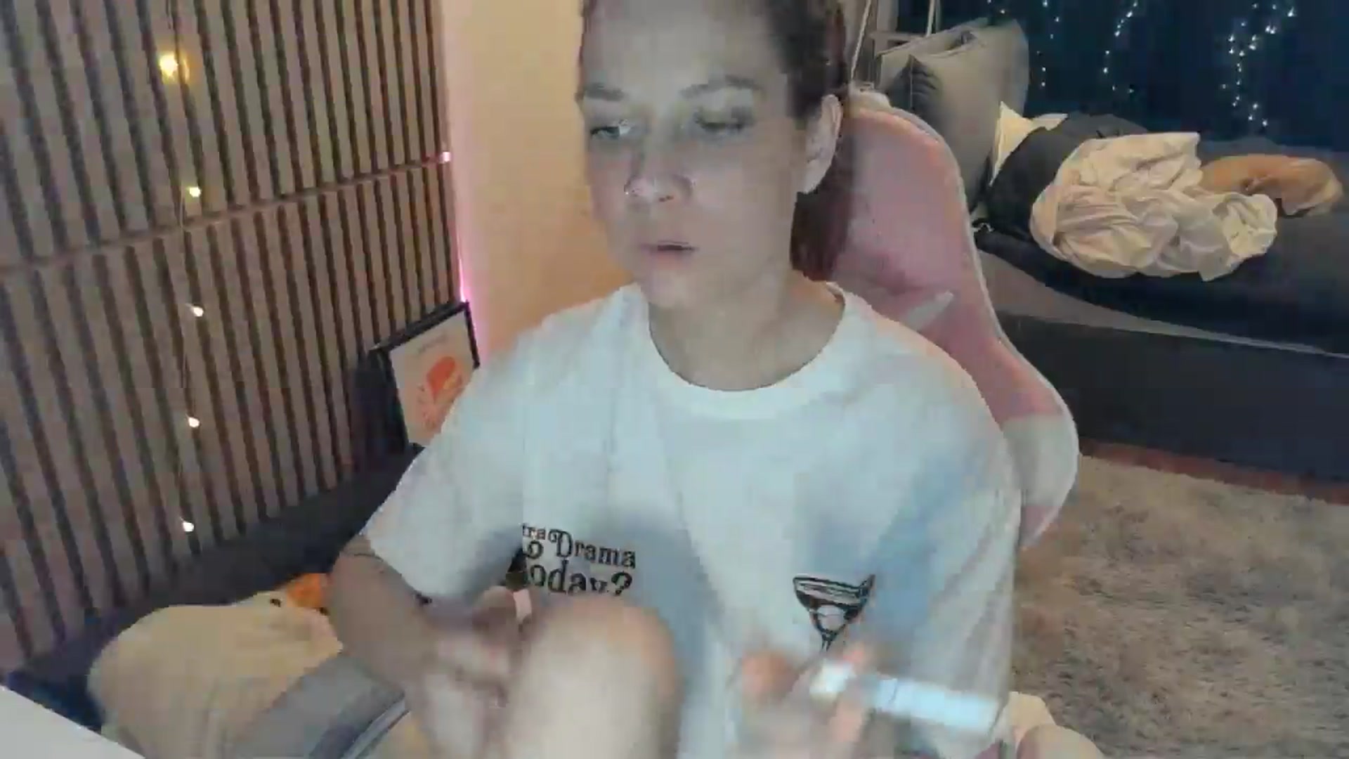 Gallery image thumbnail from Qi_ra's myfreecams stream on, 02/28/2026, 23:21 image 17 of 20
