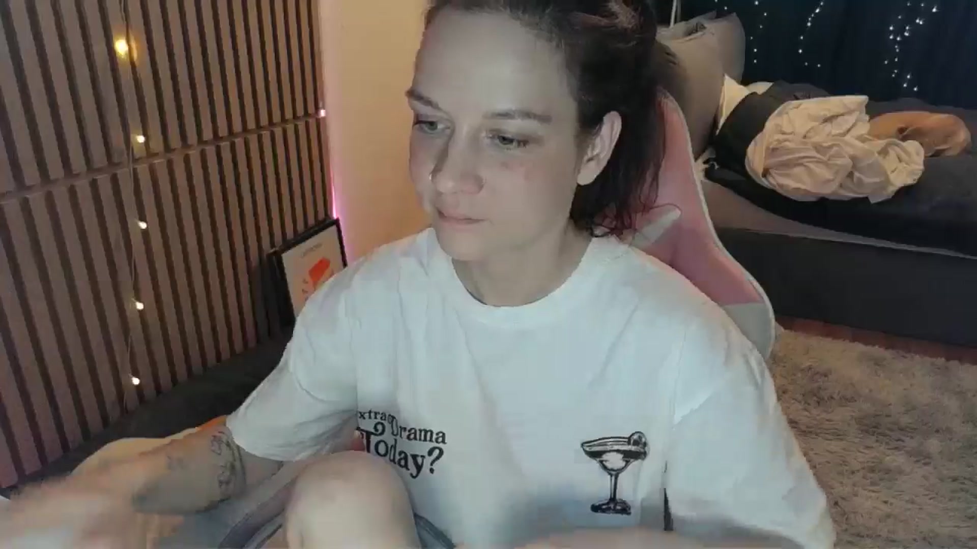 Gallery image thumbnail from Qi_ra's myfreecams stream on, 02/28/2026, 23:21 image 4 of 20