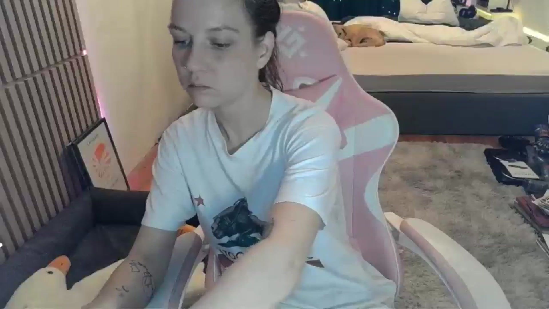 Gallery image thumbnail from Qi_ra's myfreecams stream on, 03/01/2026, 21:57 image 13 of 20