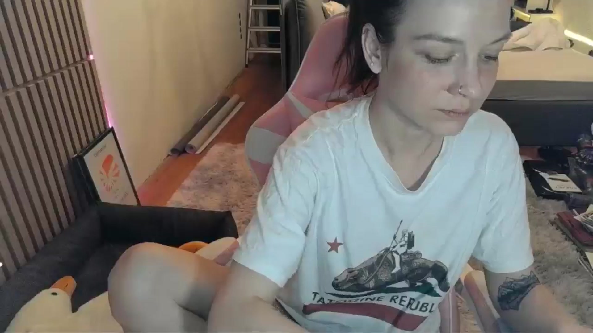 Gallery image thumbnail from Qi_ra's myfreecams stream on, 03/01/2026, 21:57 image 10 of 20