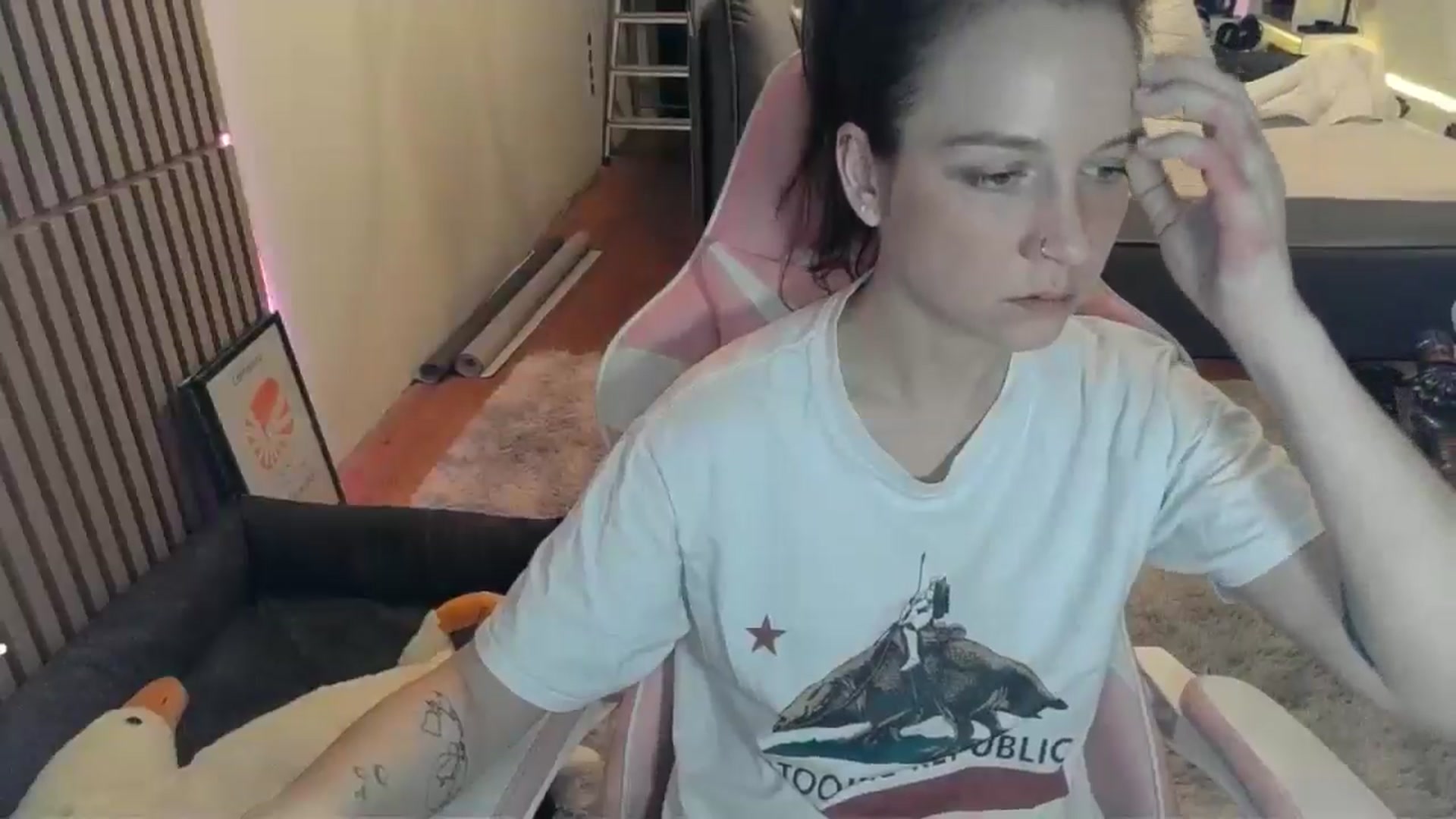 Gallery image thumbnail from Qi_ra's myfreecams stream on, 03/01/2026, 21:57 image 14 of 20