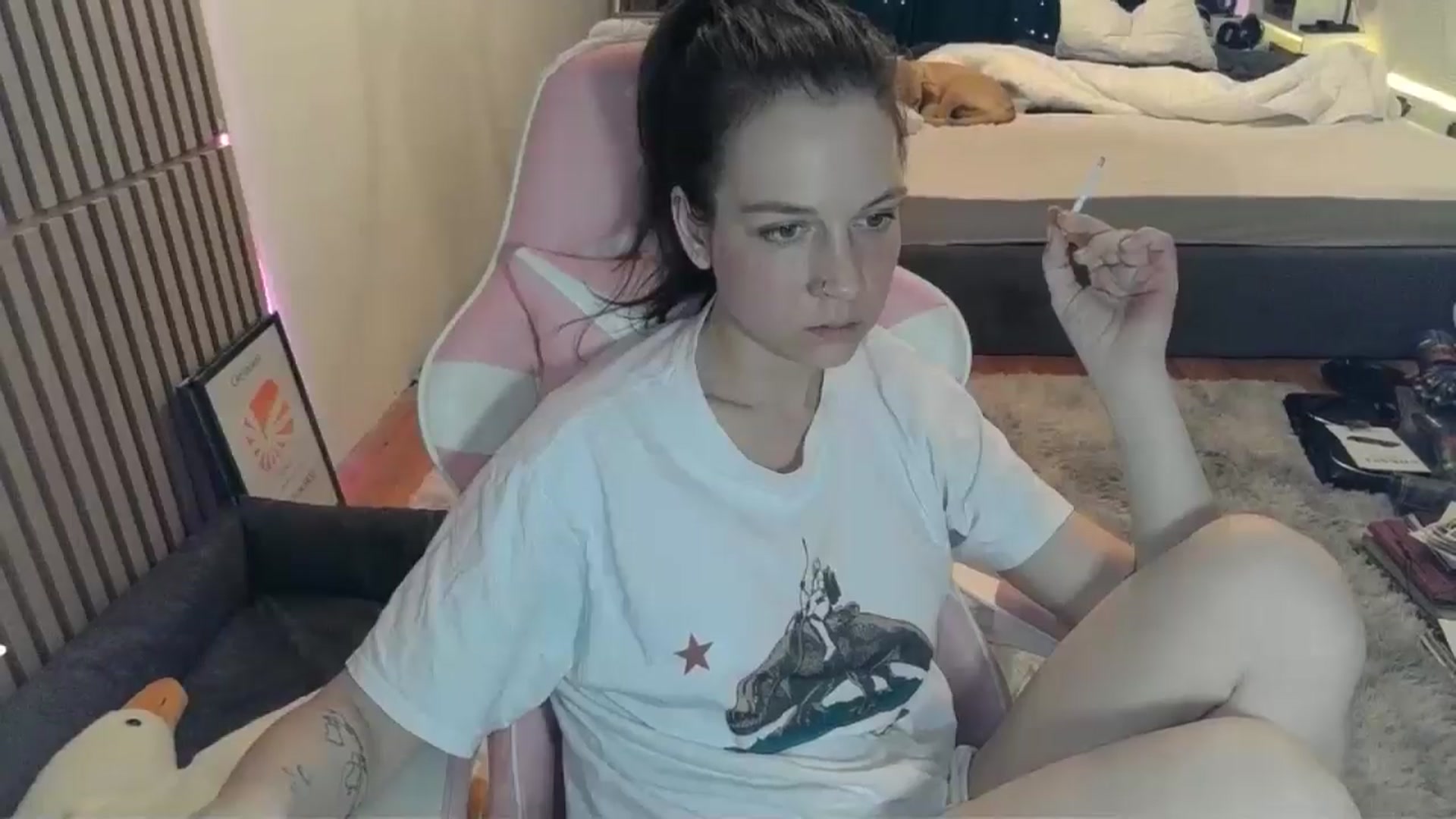 Gallery image thumbnail from Qi_ra's myfreecams stream on, 03/01/2026, 21:57 image 4 of 20