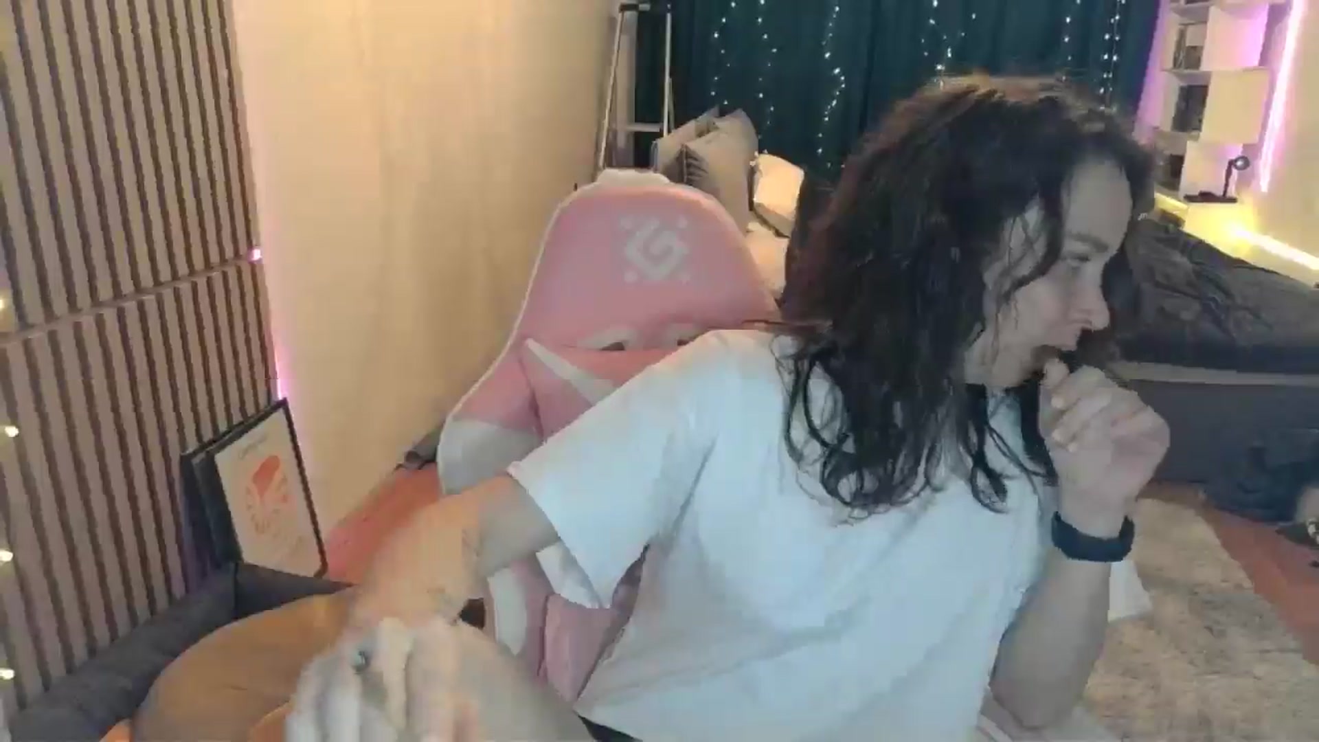 Gallery image thumbnail from Qi_ra's myfreecams stream on, 03/02/2026, 19:51 image 7 of 20
