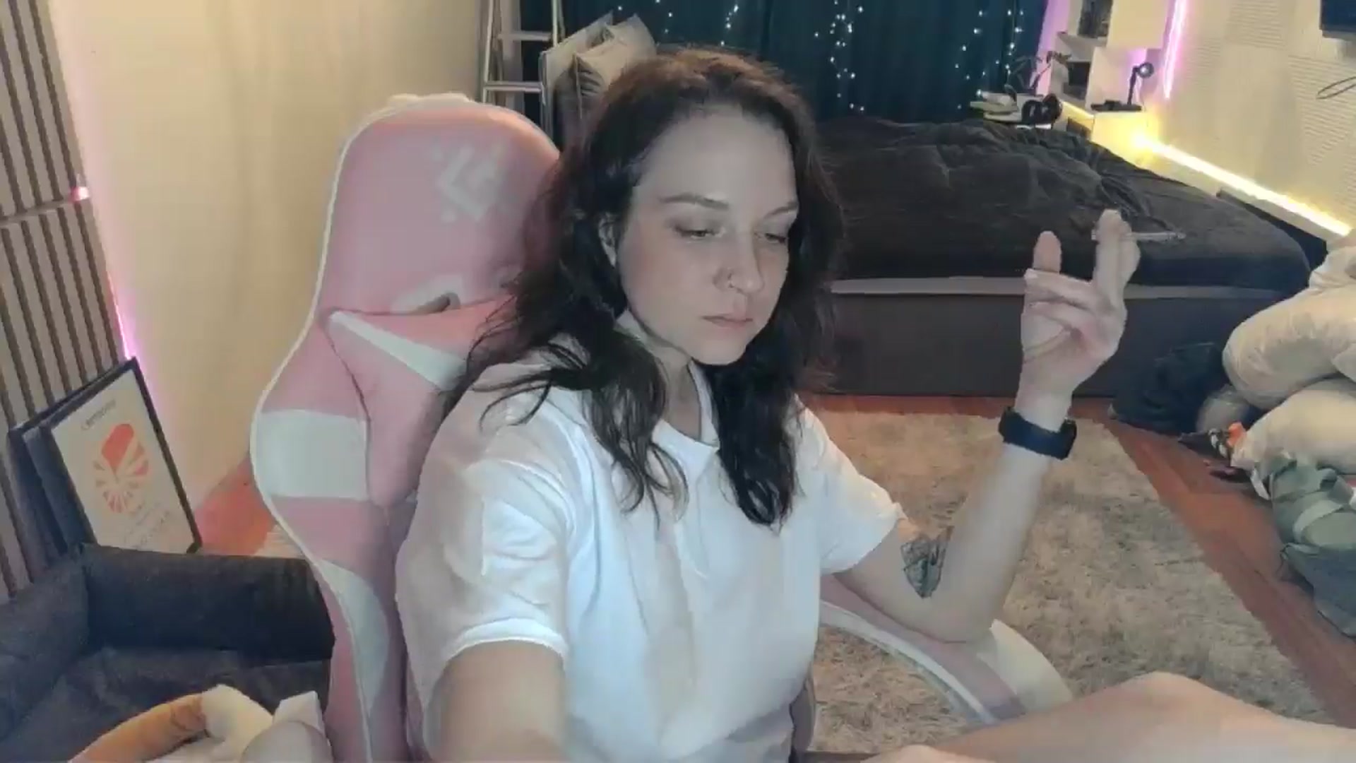 Gallery image thumbnail from Qi_ra's myfreecams stream on, 03/02/2026, 22:42 image 18 of 20