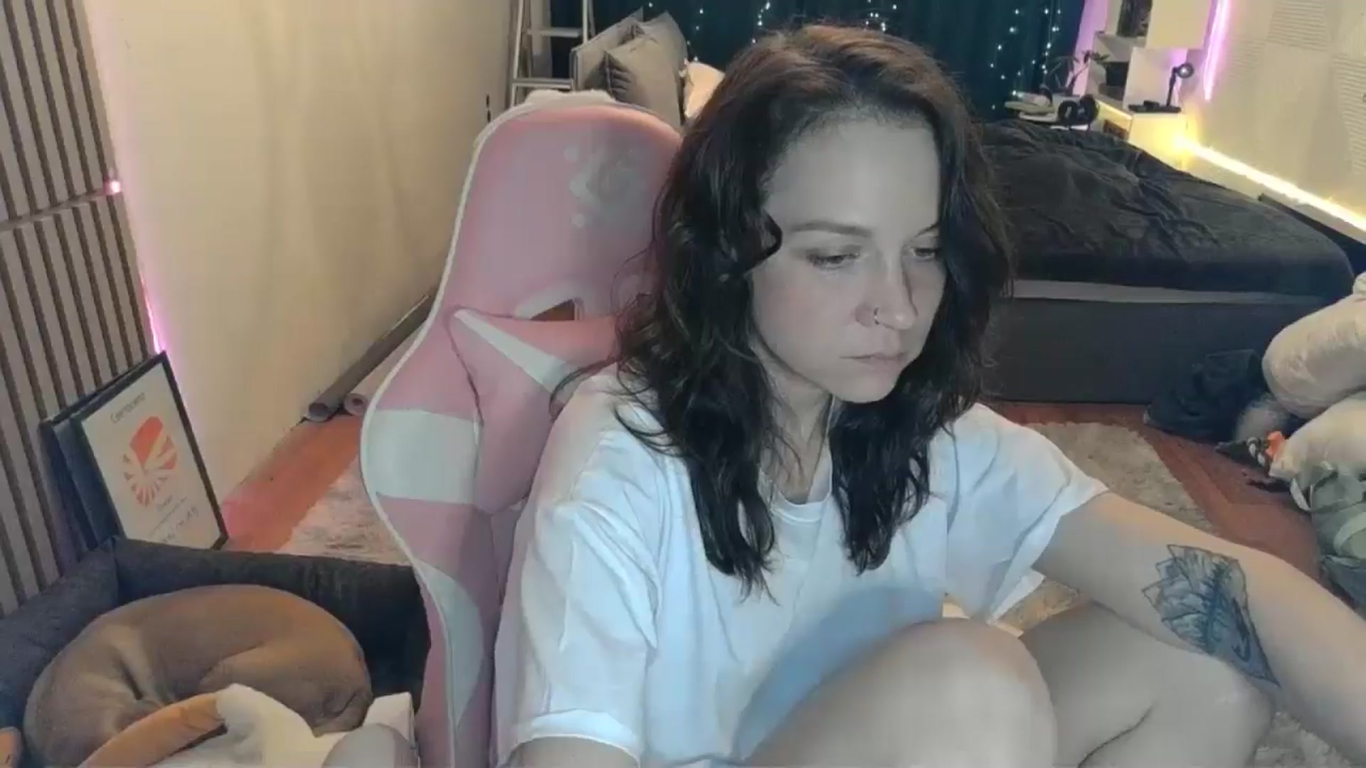 Gallery image thumbnail from Qi_ra's myfreecams stream on, 03/02/2026, 22:42 image 2 of 20