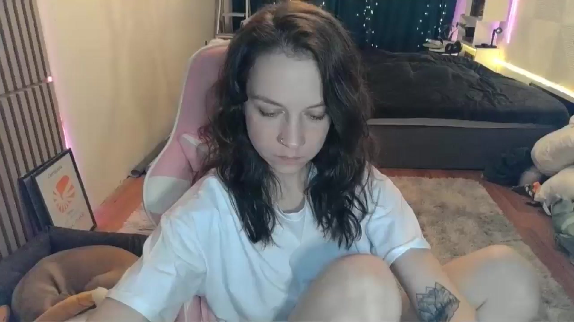 Gallery image thumbnail from Qi_ra's myfreecams stream on, 03/02/2026, 22:42 image 1 of 20
