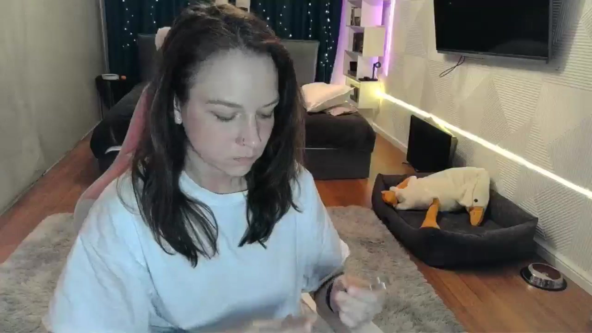 Gallery image thumbnail from Qi_ra's myfreecams stream on, 03/05/2026, 17:04 image 18 of 20