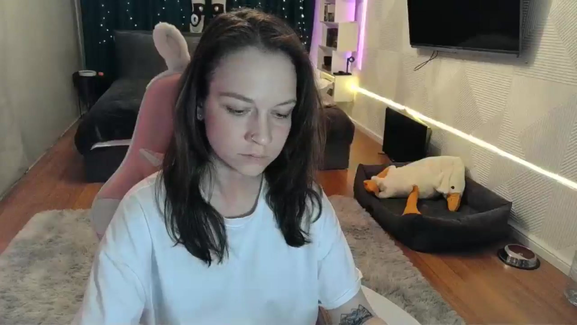 Gallery image thumbnail from Qi_ra's myfreecams stream on, 03/05/2026, 17:04 image 8 of 20