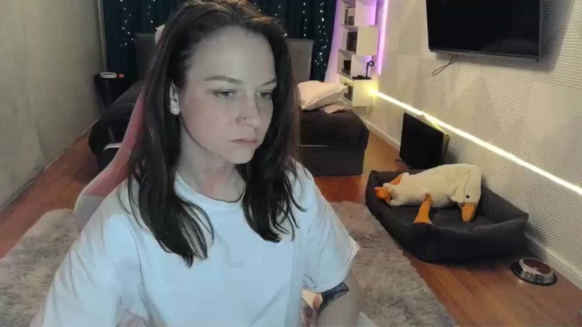 Gallery image thumbnail from Qi_ra's myfreecams stream on, 03/05/2026, 17:04 image 17 of 20