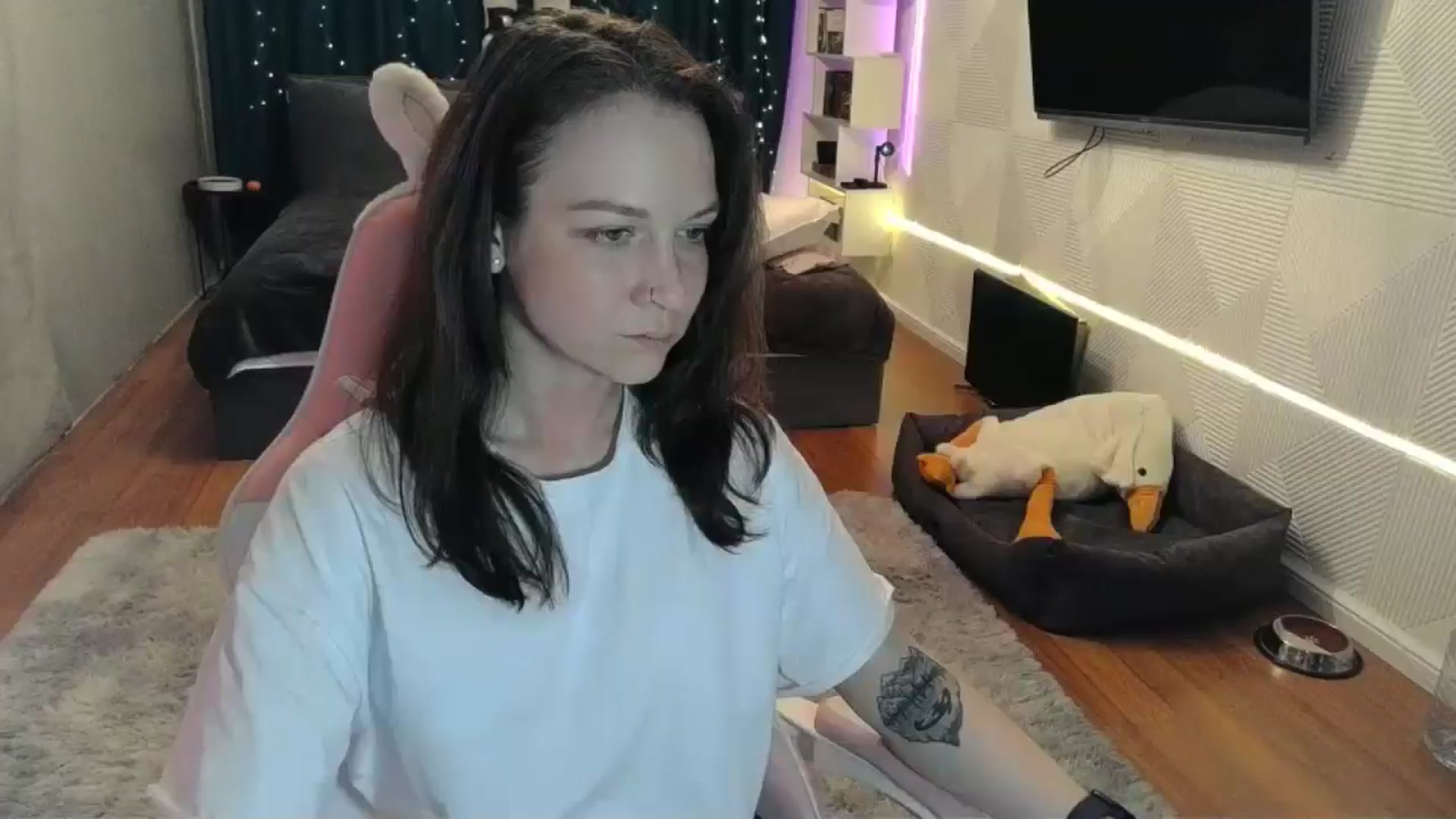 Gallery image thumbnail from Qi_ra's myfreecams stream on, 03/05/2026, 17:04 image 6 of 20