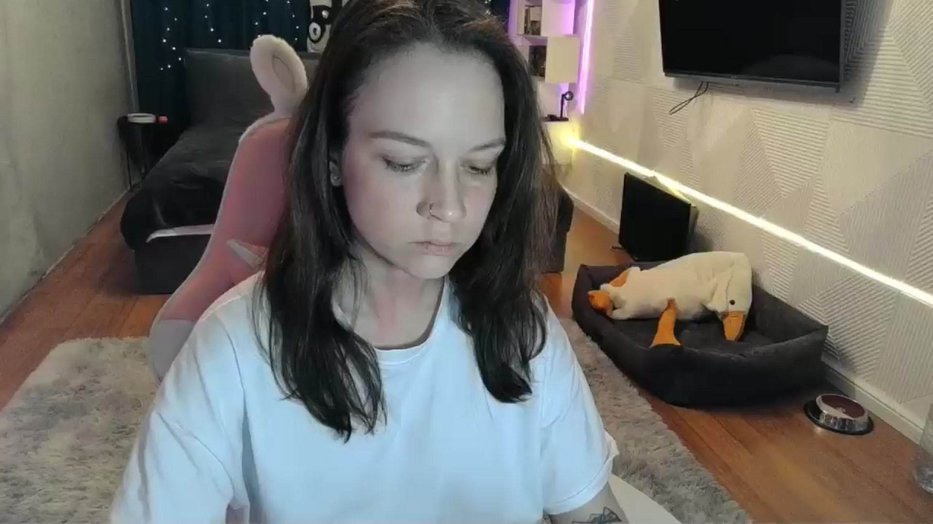 Gallery image thumbnail from Qi_ra's myfreecams stream on, 03/05/2026, 17:04 image 9 of 20