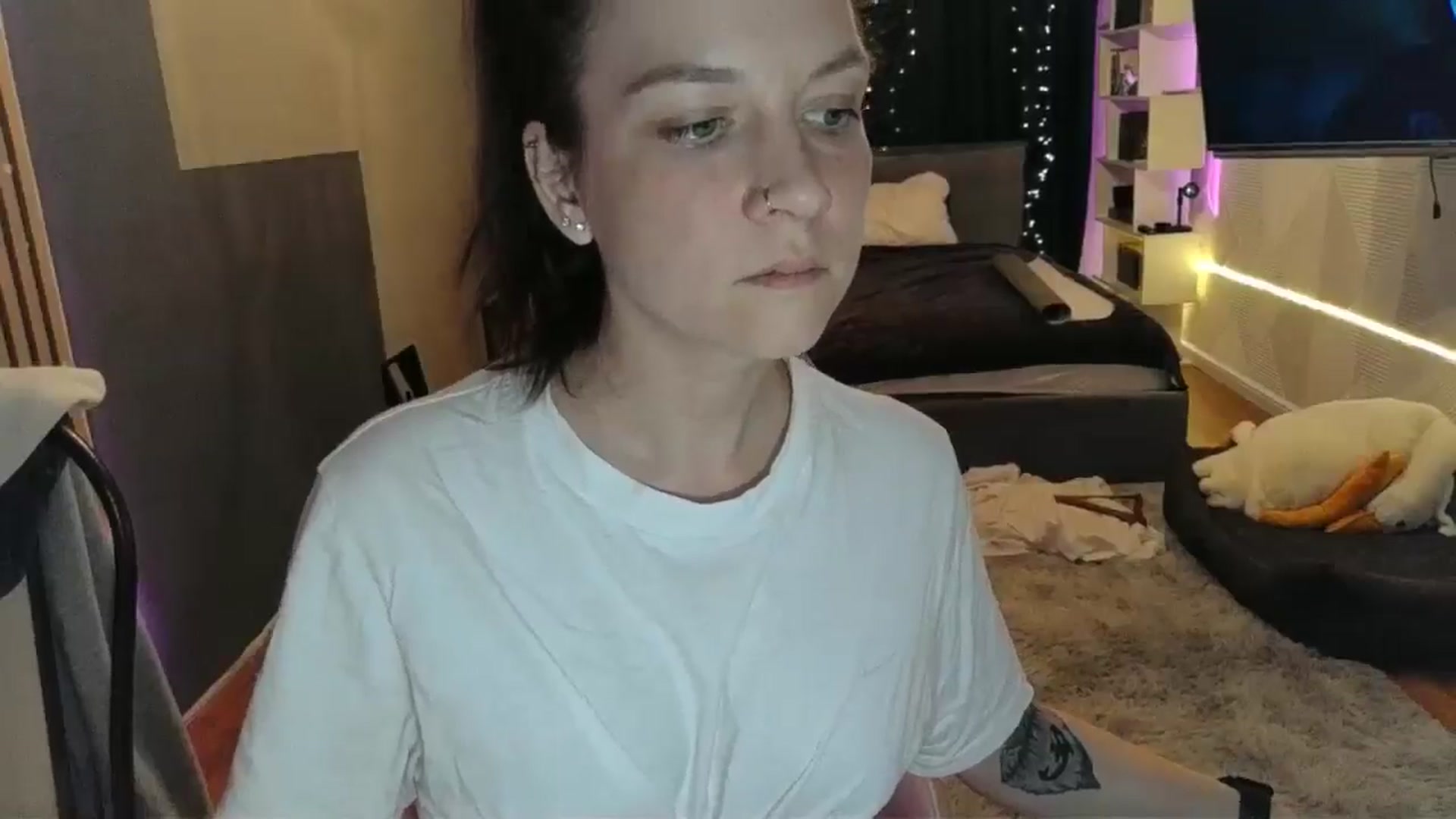 Gallery image thumbnail from Qi_ra's myfreecams stream on, 03/17/2026, 19:24 image 19 of 20
