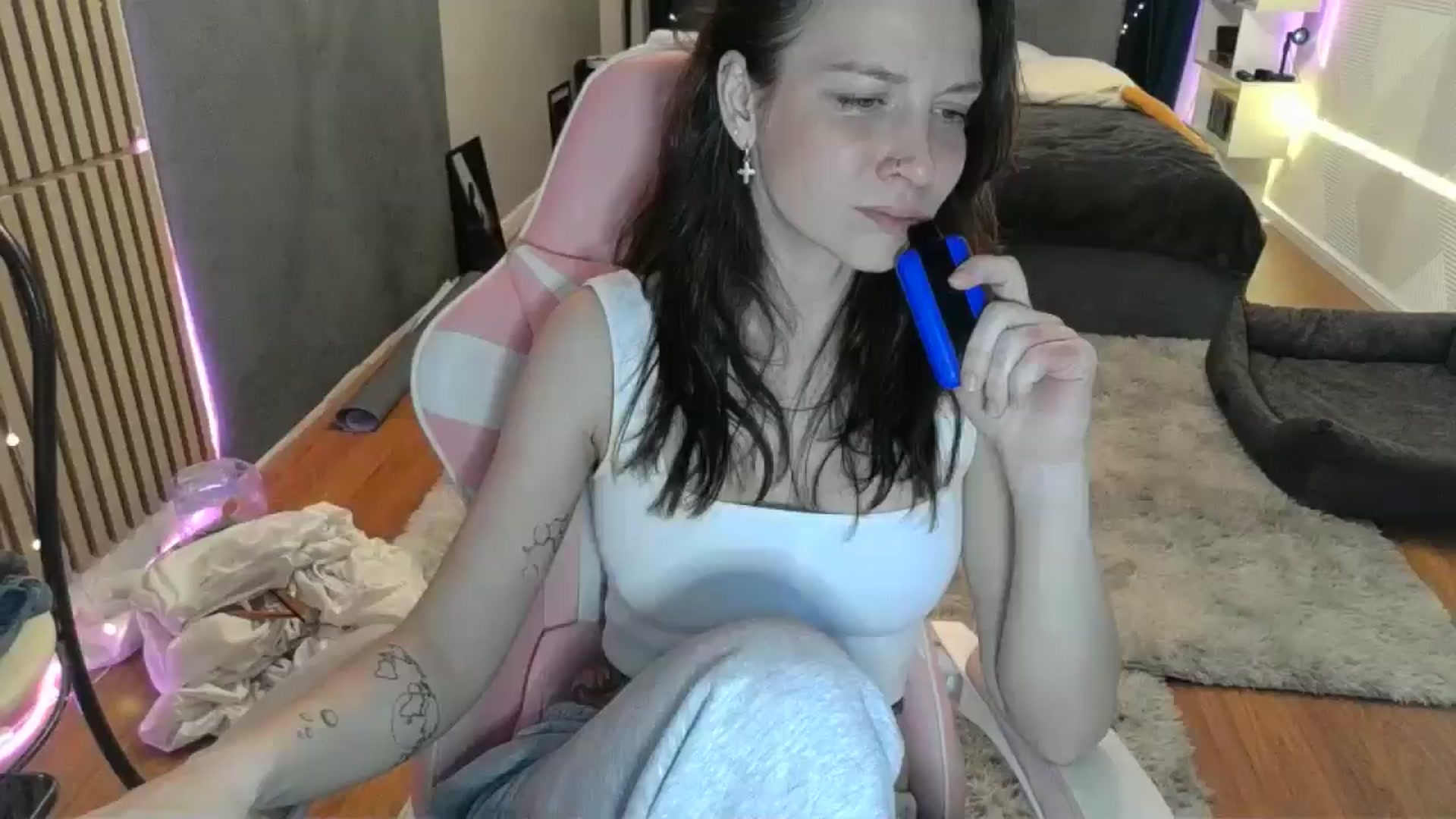 Gallery image thumbnail from Qi_ra's myfreecams stream on, 03/19/2026, 19:05 image 9 of 20