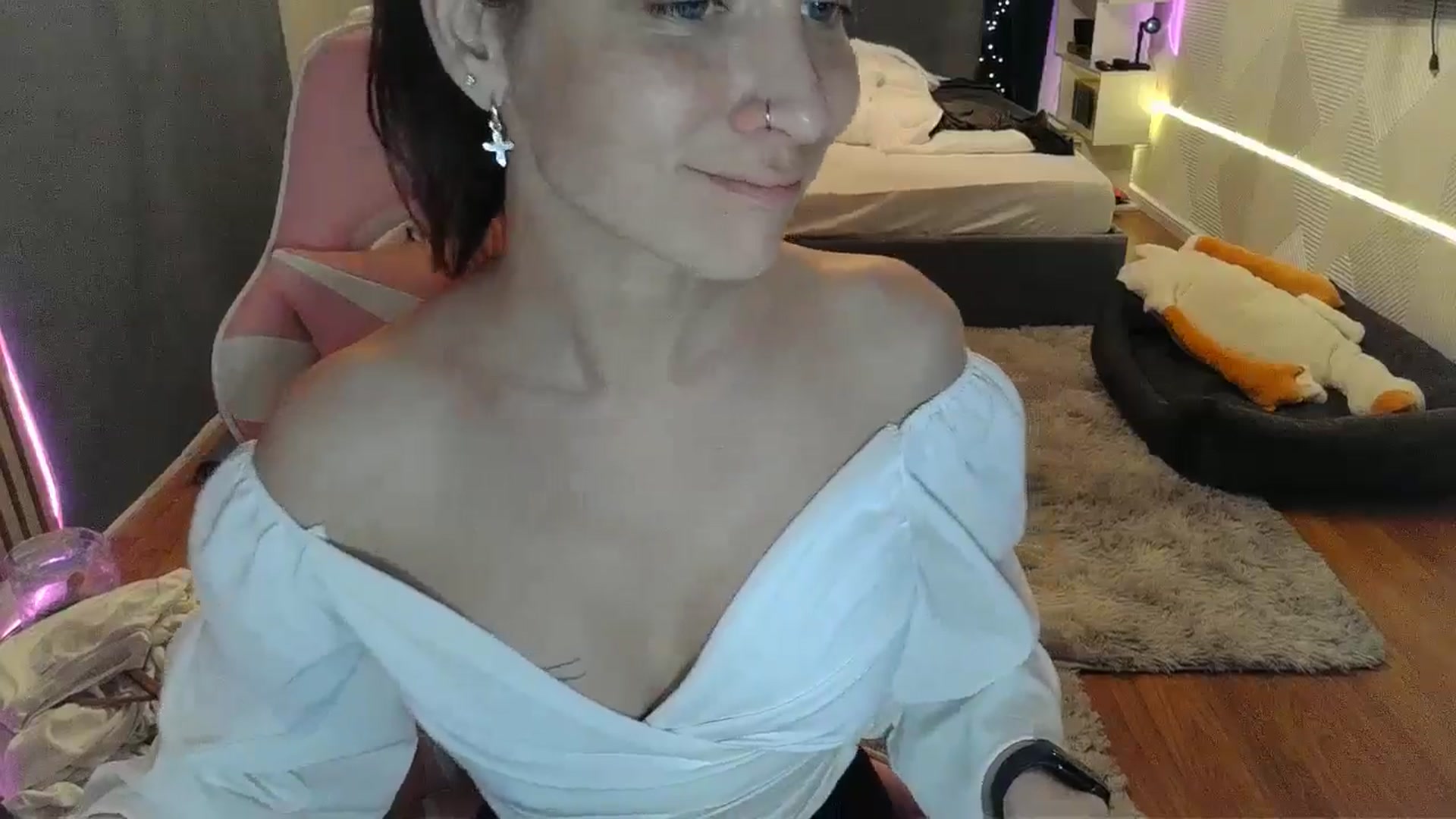 Gallery image thumbnail from Qi_ra's myfreecams stream on, 03/20/2026, 19:04 image 18 of 20