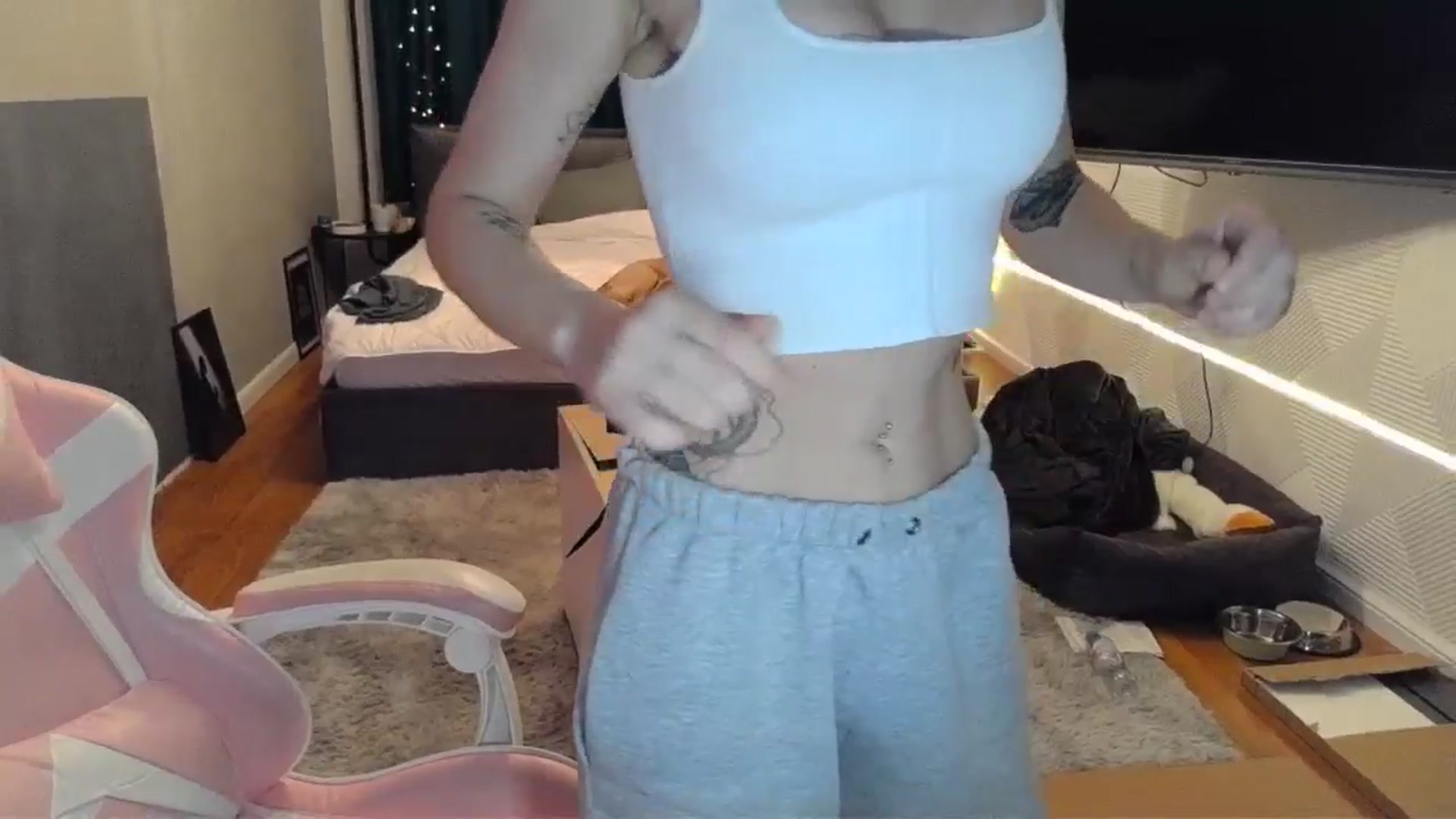 Gallery image thumbnail from Qi_ra's myfreecams stream on, 03/25/2026, 14:20 image 10 of 20