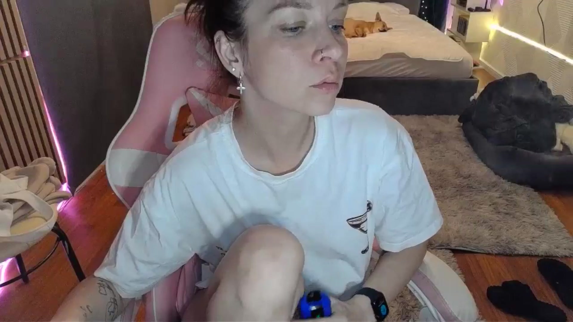 Gallery image thumbnail from Qi_ra's myfreecams stream on, 03/25/2026, 23:26 image 13 of 20