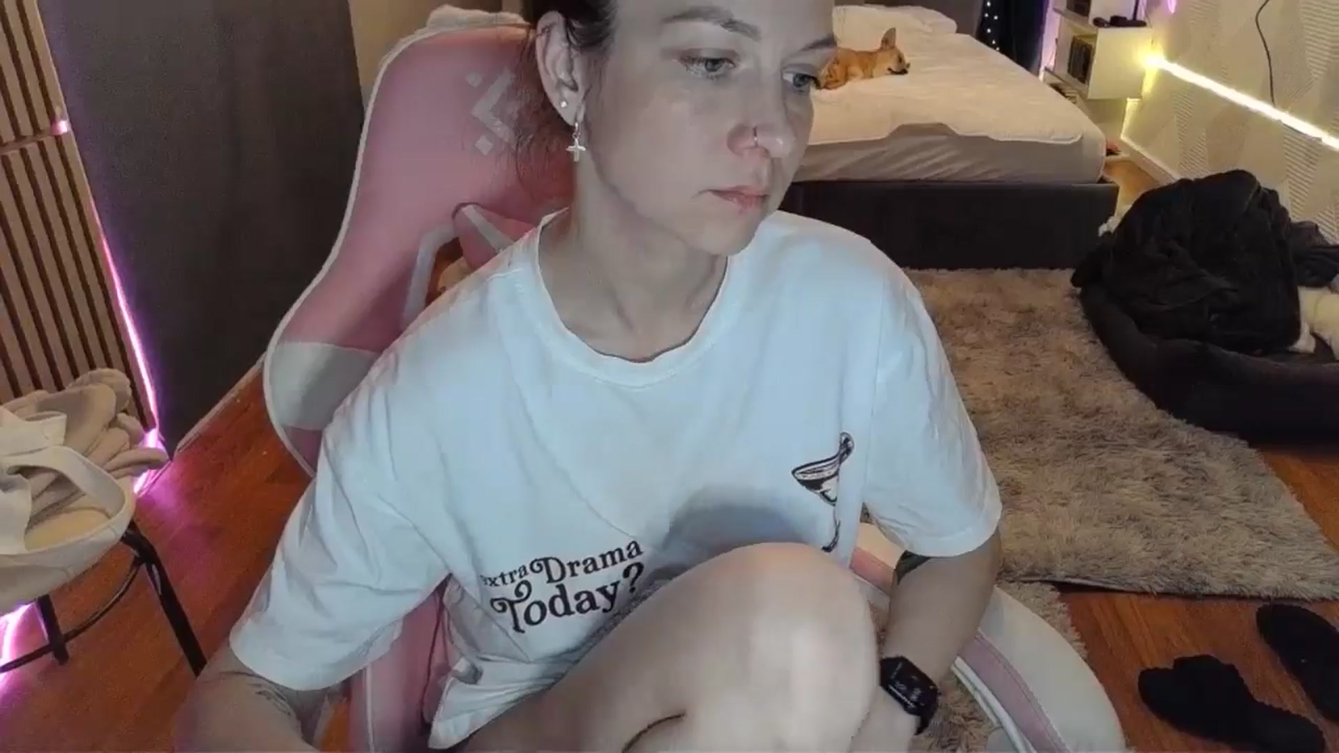 Gallery image thumbnail from Qi_ra's myfreecams stream on, 03/25/2026, 23:26 image 10 of 20