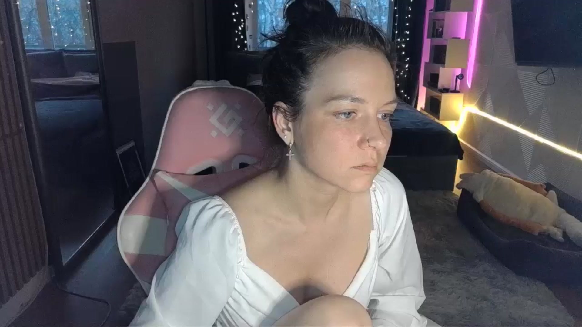 Gallery image thumbnail from Qi_ra's myfreecams stream on, 04/12/2026, 17:05 image 13 of 20