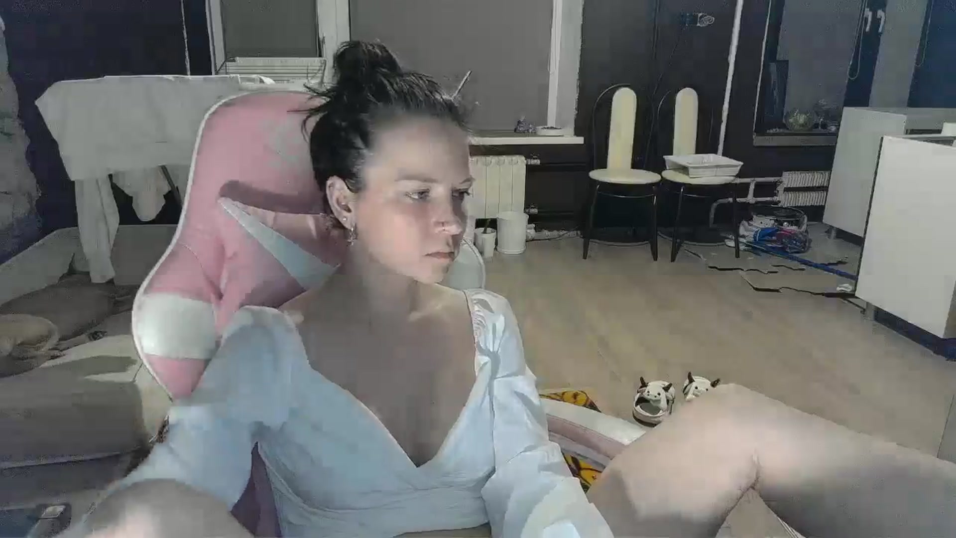 Gallery image thumbnail from Qi_ra's myfreecams stream on, 04/12/2026, 17:46 image 13 of 20