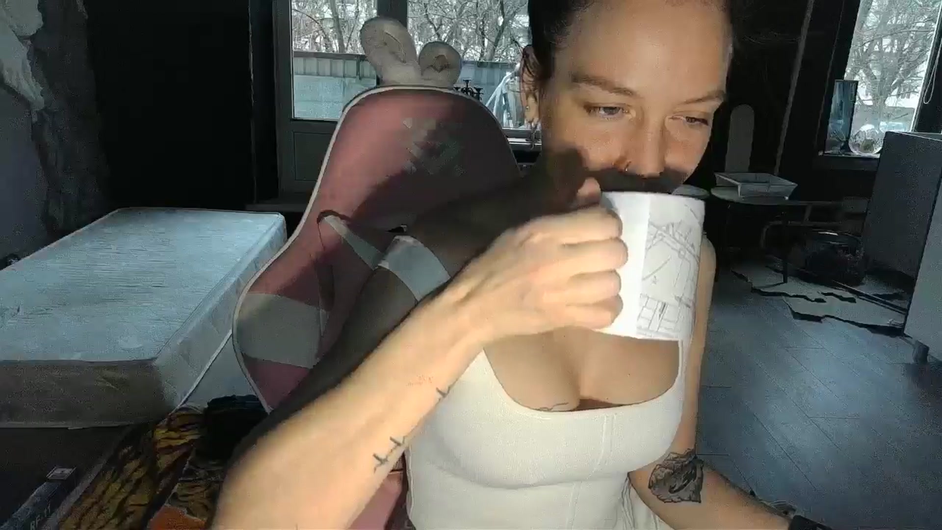 Gallery image thumbnail from Qi_ra's myfreecams stream on, 04/15/2026, 05:19 image 15 of 20
