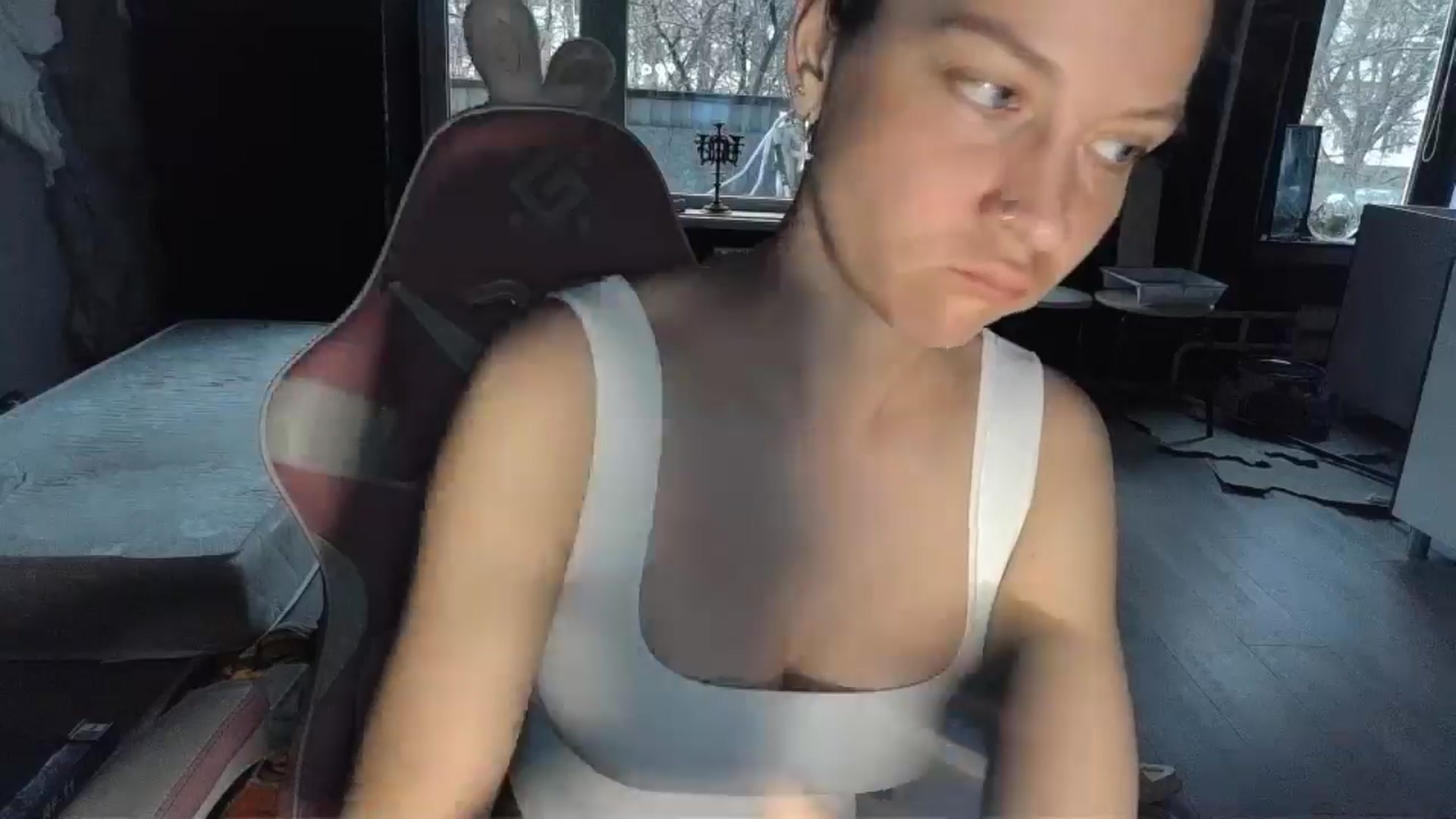 Gallery image thumbnail from Qi_ra's myfreecams stream on, 04/15/2026, 05:19 image 7 of 20