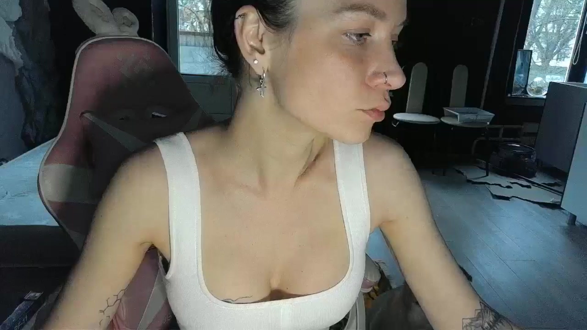 Gallery image thumbnail from Qi_ra's myfreecams stream on, 04/15/2026, 05:19 image 10 of 20