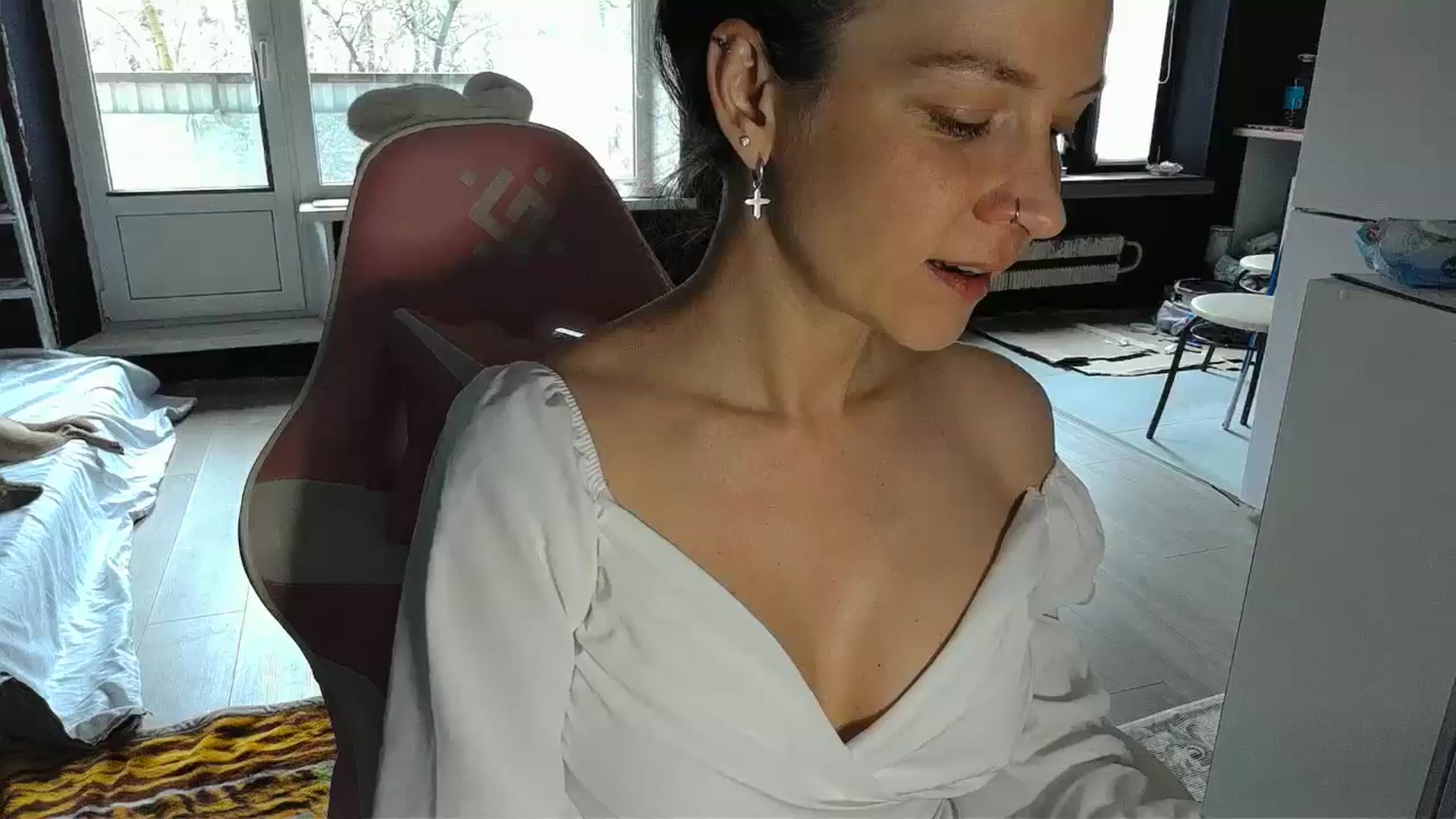 Gallery image thumbnail from Qi_ra's myfreecams stream on, 04/16/2026, 12:09 image 2 of 20