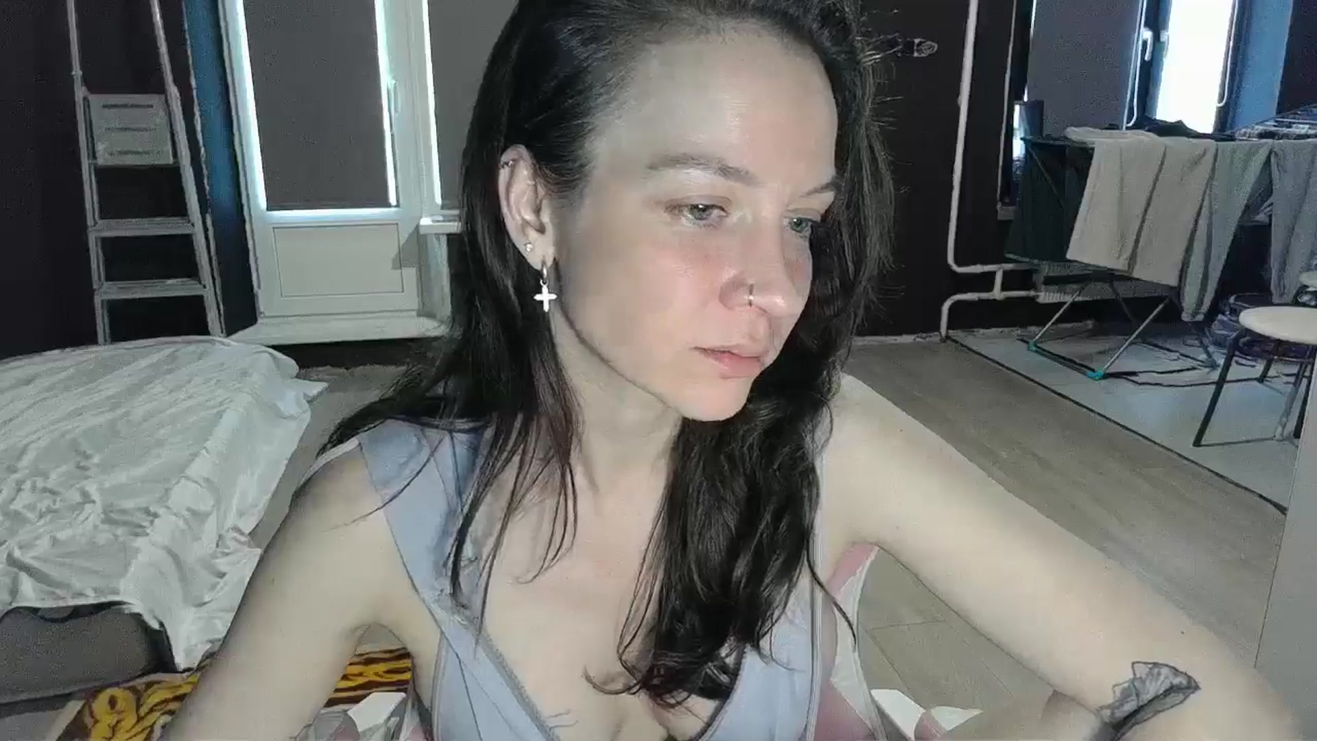 Gallery image thumbnail from Qi_ra's myfreecams stream on, 04/17/2026, 05:52 image 17 of 20