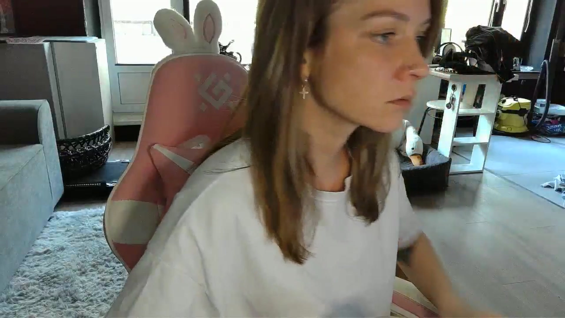 Gallery image thumbnail from Qi_ra's myfreecams stream on, 05/05/2026, 10:57 image 3 of 20