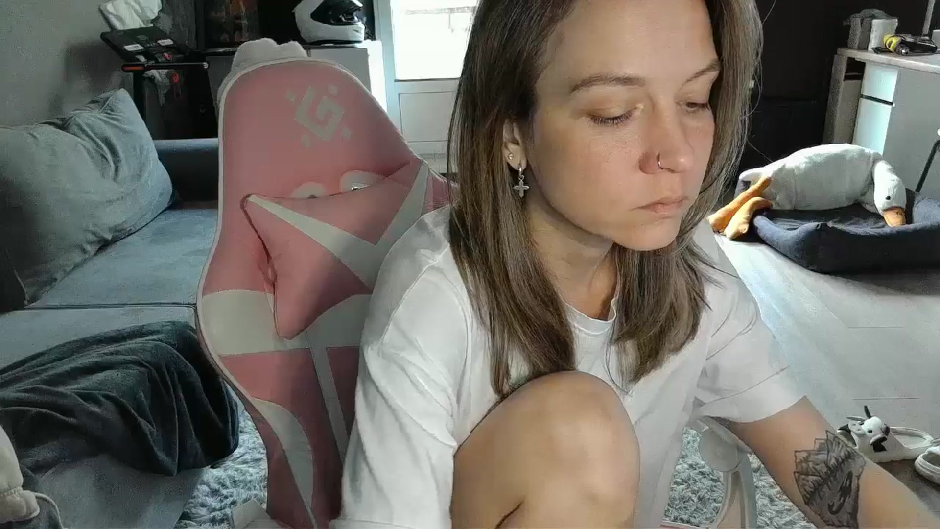 Gallery image thumbnail from Qi_ra's myfreecams stream on, 05/06/2026, 07:06 image 2 of 20