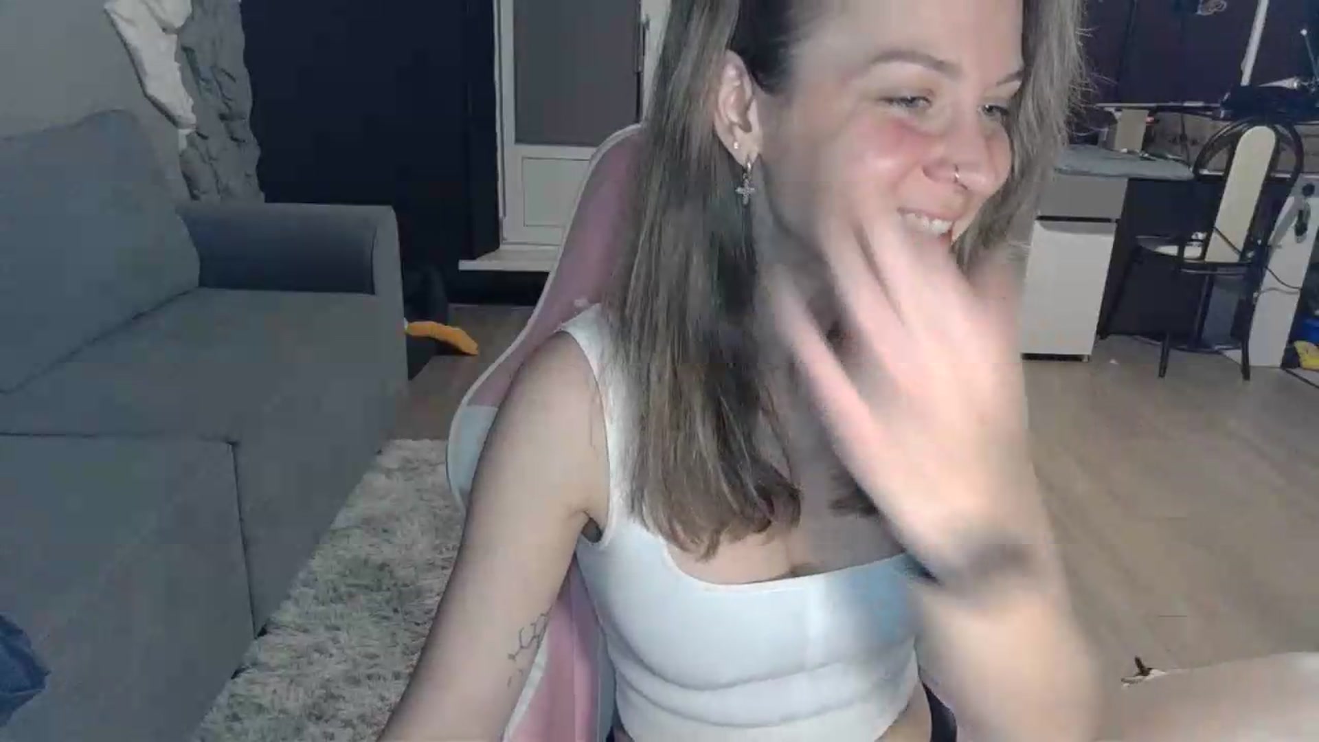Gallery image thumbnail from Qi_ra's myfreecams stream on, 05/13/2026, 18:58 image 4 of 20