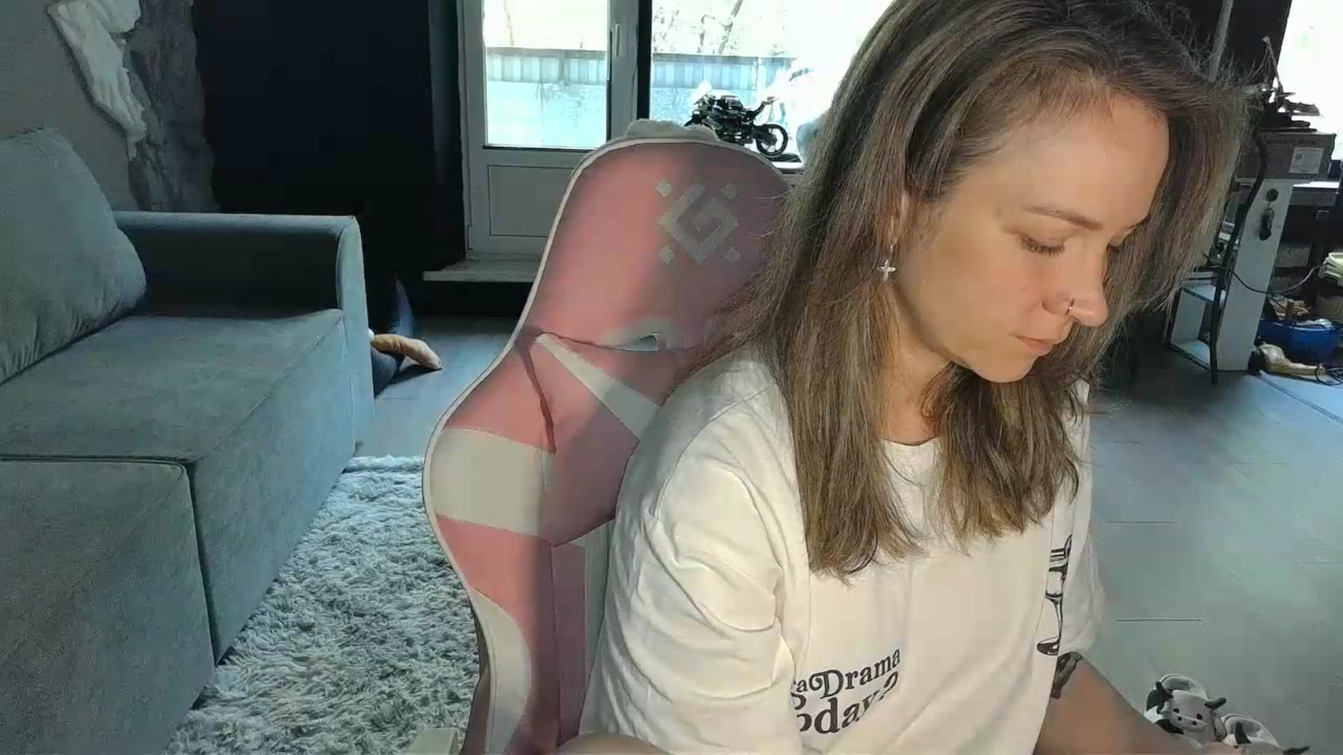 Gallery image thumbnail from Qi_ra's myfreecams stream on, 05/14/2026, 06:23 image 19 of 20