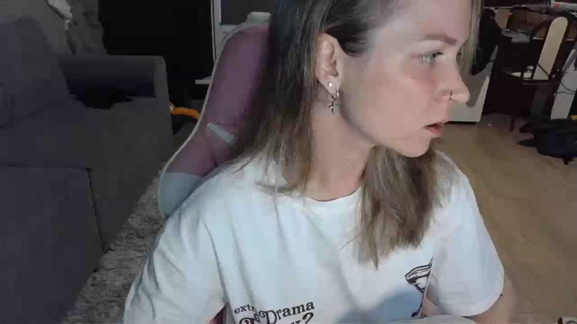 Gallery image thumbnail from Qi_ra's myfreecams stream on, 05/14/2026, 17:01 image 17 of 20