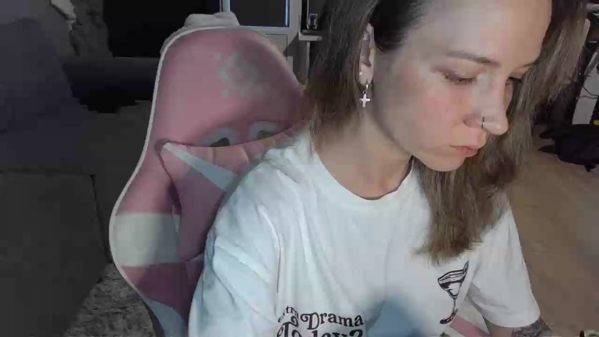 Gallery image thumbnail from Qi_ra's myfreecams stream on, 05/14/2026, 17:01 image 2 of 20