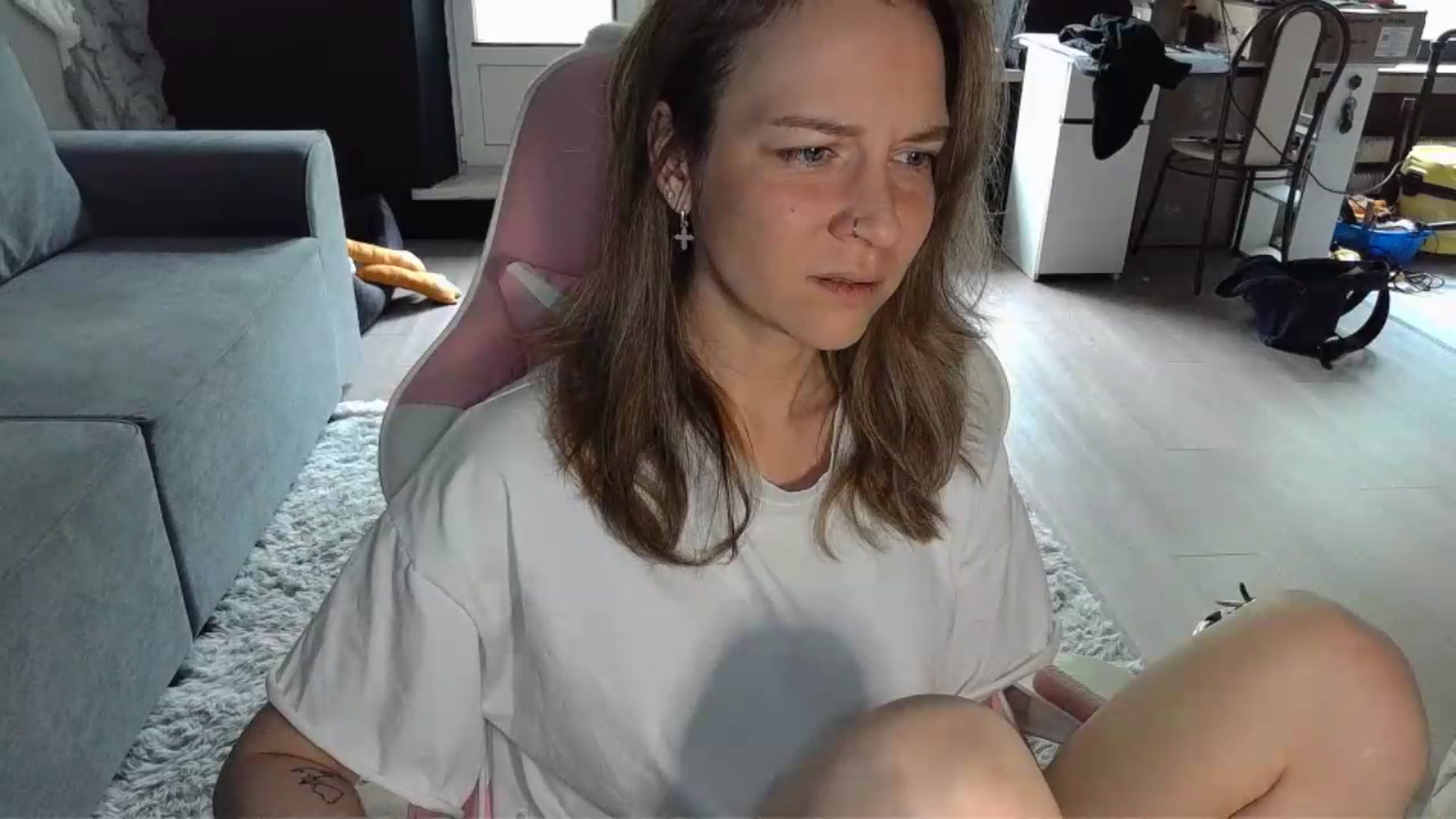 Gallery image thumbnail from Qi_ra's myfreecams stream on, 05/15/2026, 07:01 image 4 of 20
