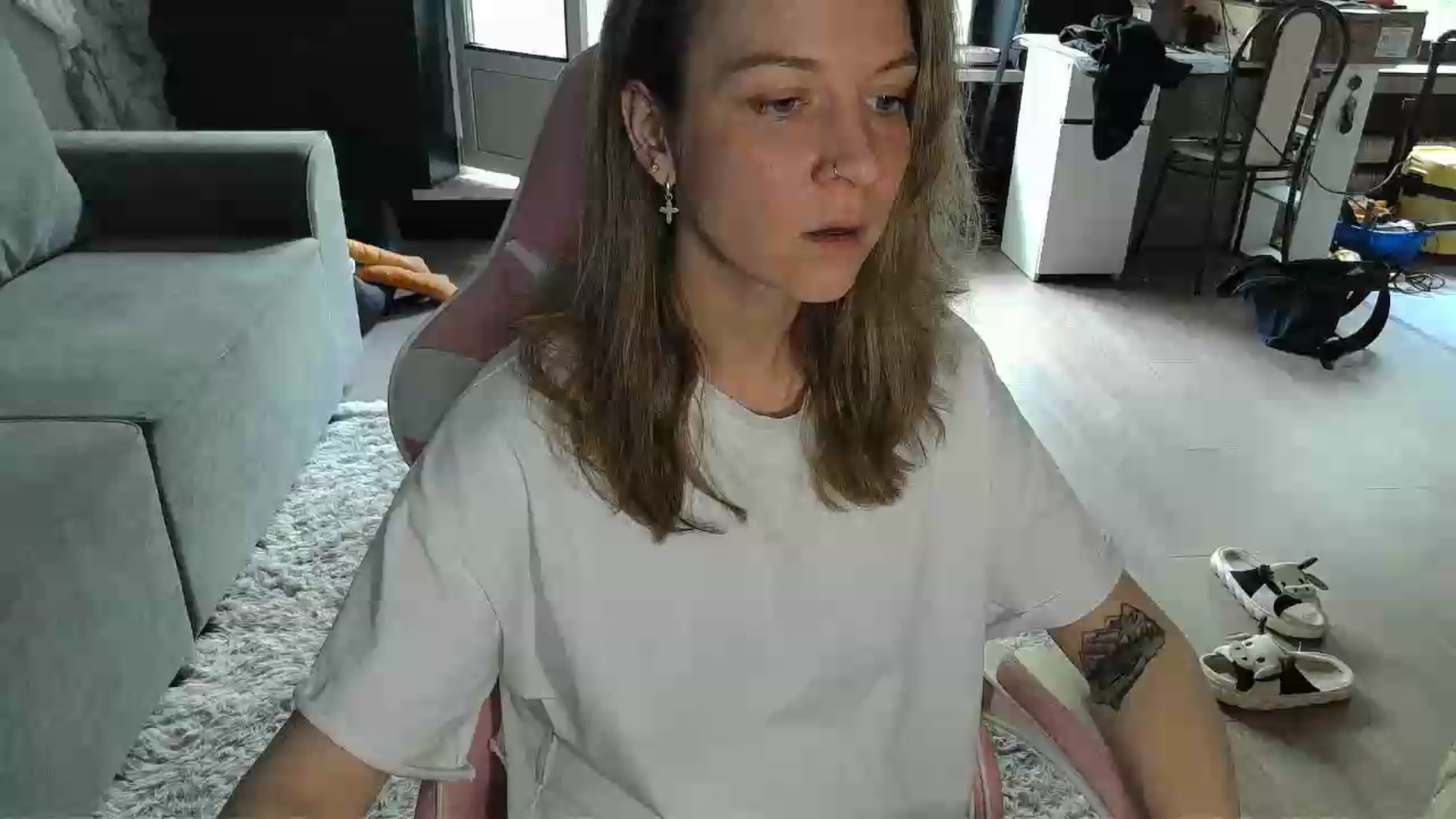Gallery image thumbnail from Qi_ra's myfreecams stream on, 05/15/2026, 07:01 image 17 of 20