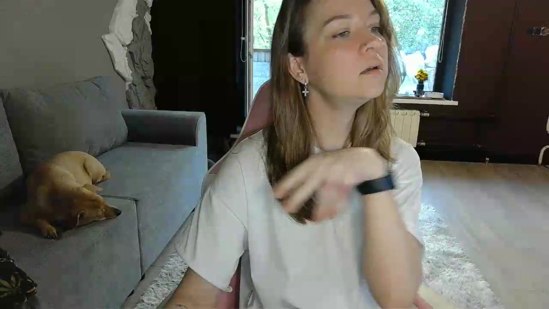 Gallery image thumbnail from Qi_ra's myfreecams stream on, 05/19/2026, 05:19 image 17 of 20
