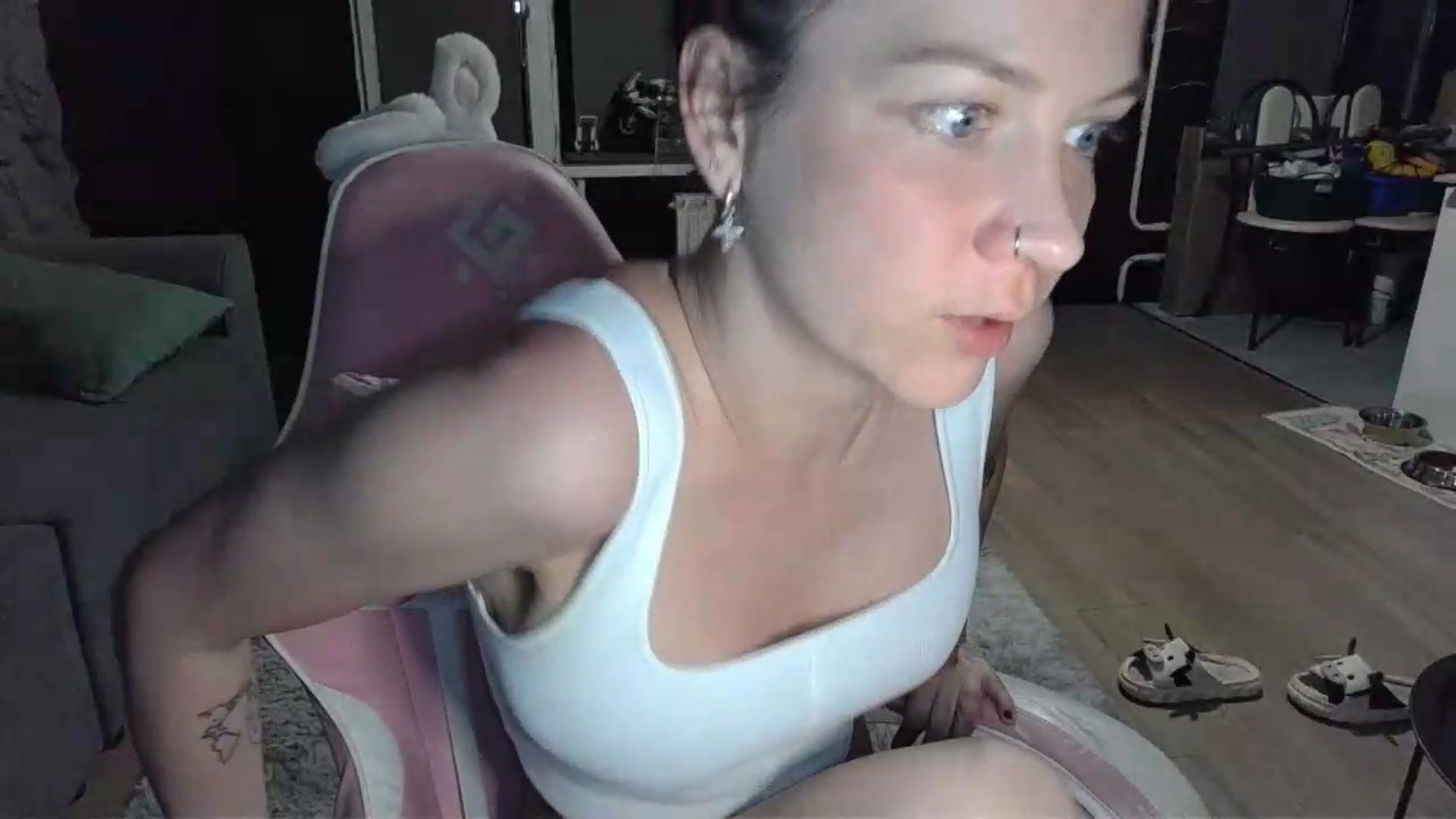Gallery image thumbnail from Qi_ra's myfreecams stream on, 05/20/2026, 18:55 image 7 of 20