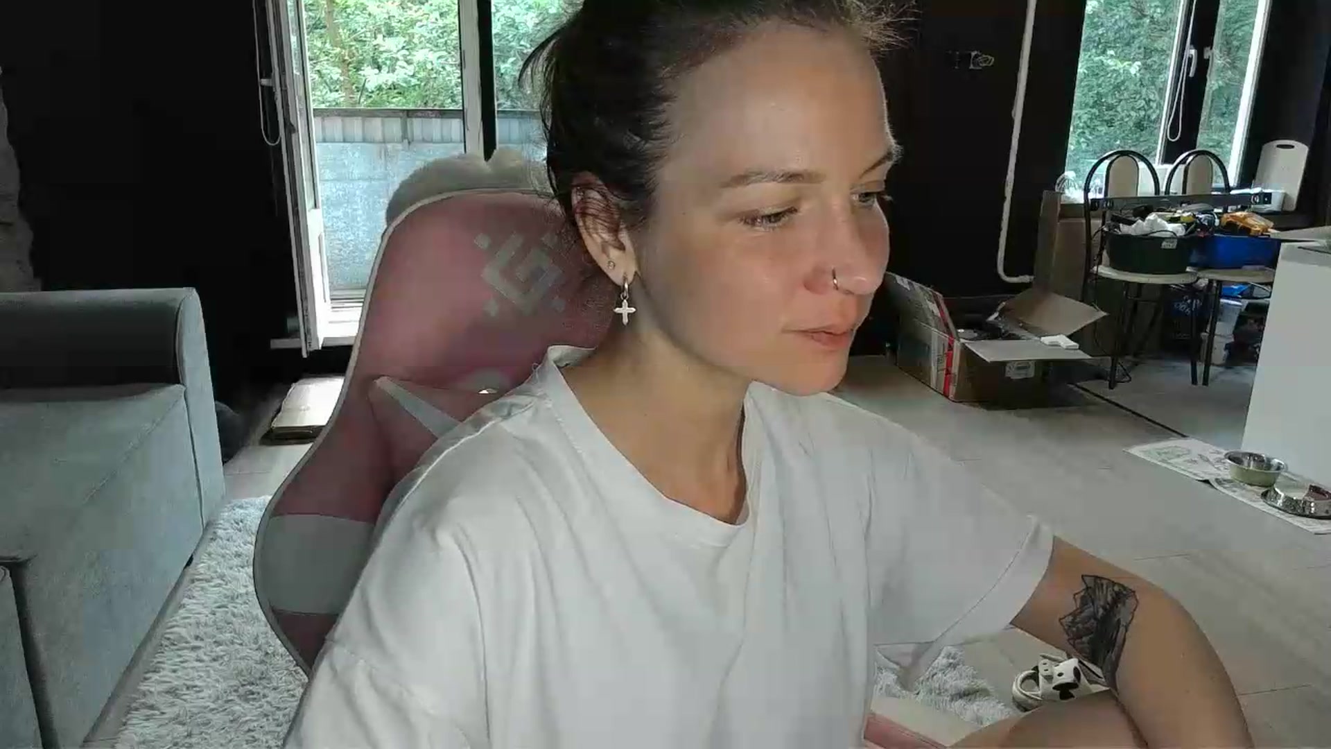 Gallery image thumbnail from Qi_ra's myfreecams stream on, 05/21/2026, 16:32 image 14 of 20