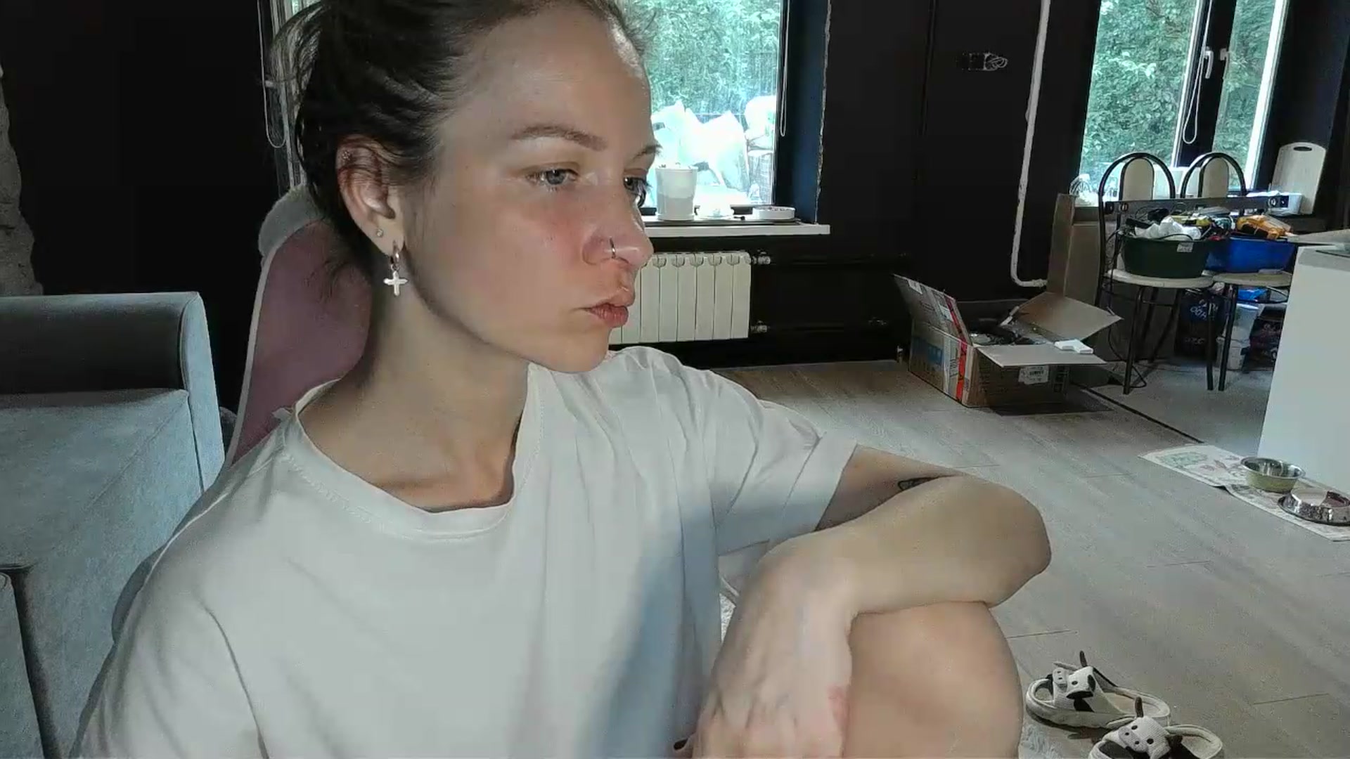 Gallery image thumbnail from Qi_ra's myfreecams stream on, 05/21/2026, 16:32 image 18 of 20